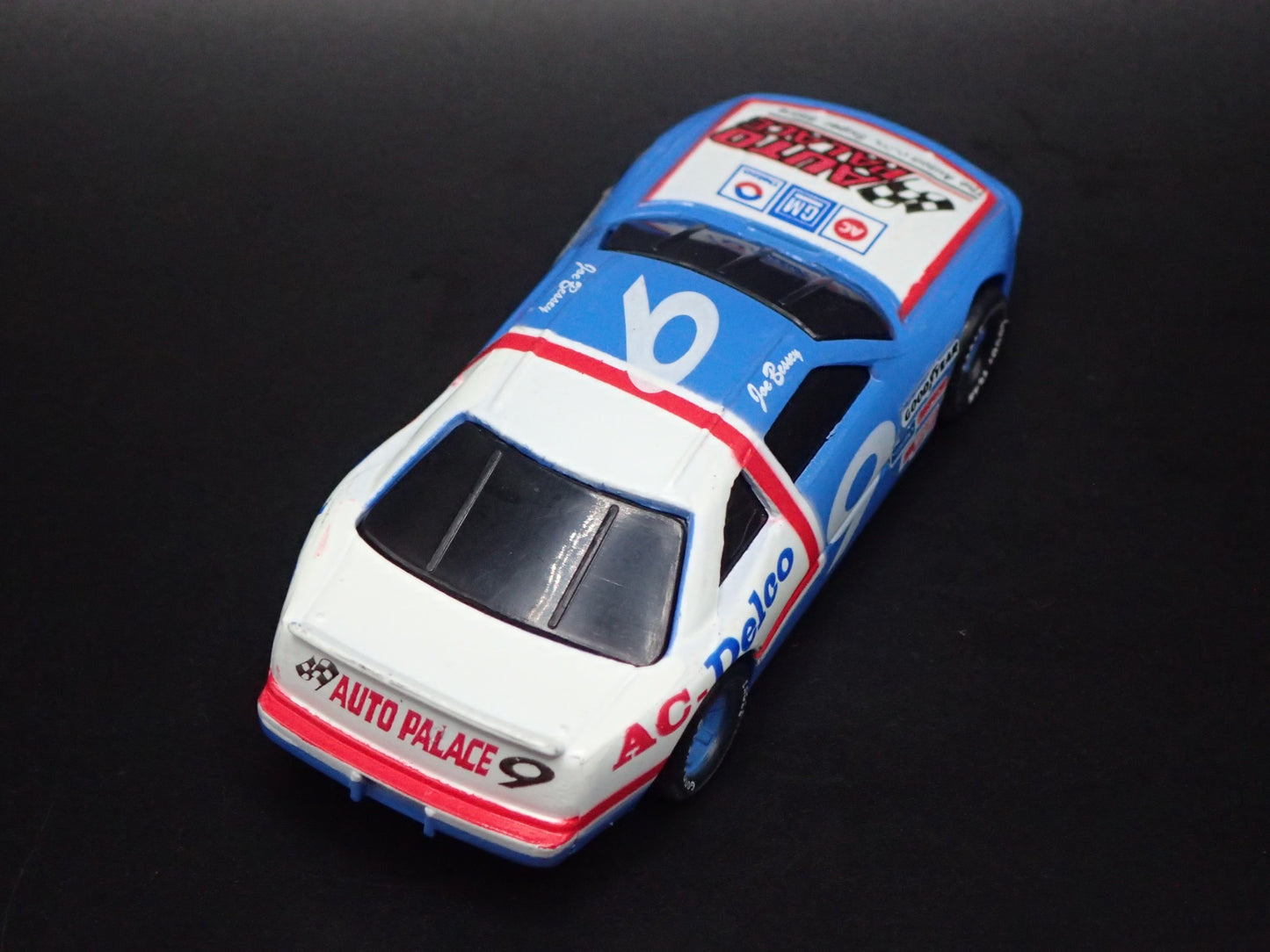 1992 92 PONTIAC GRAND PRIX #9 JOE BESSEY NASCAR 1:64 SCALE DIECAST MODEL CAR
