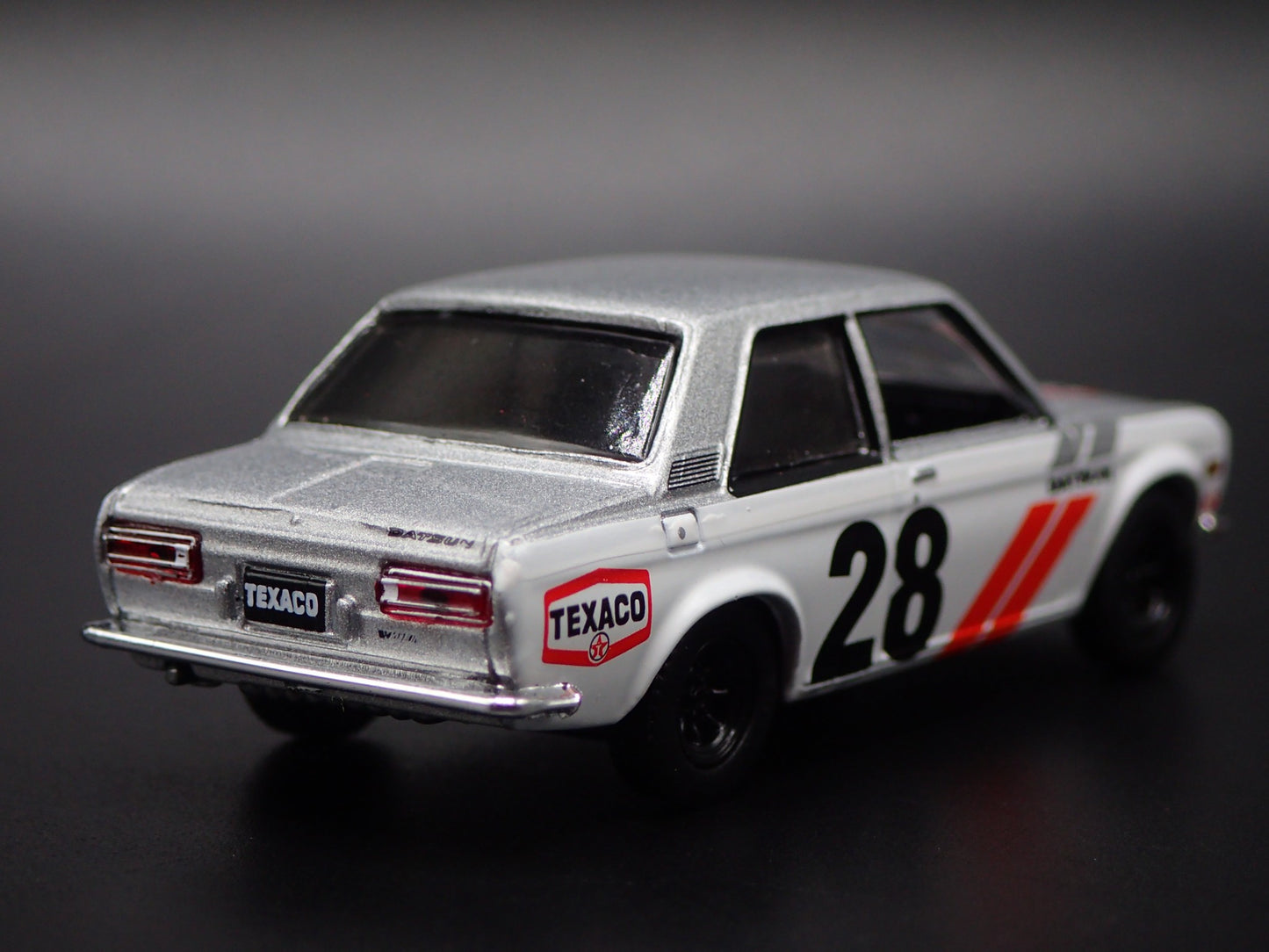 1967-1973 DATSUN 510 2 TWO DOOR TEXACO OIL RACING 1:64 SCALE DIECAST MODEL CAR