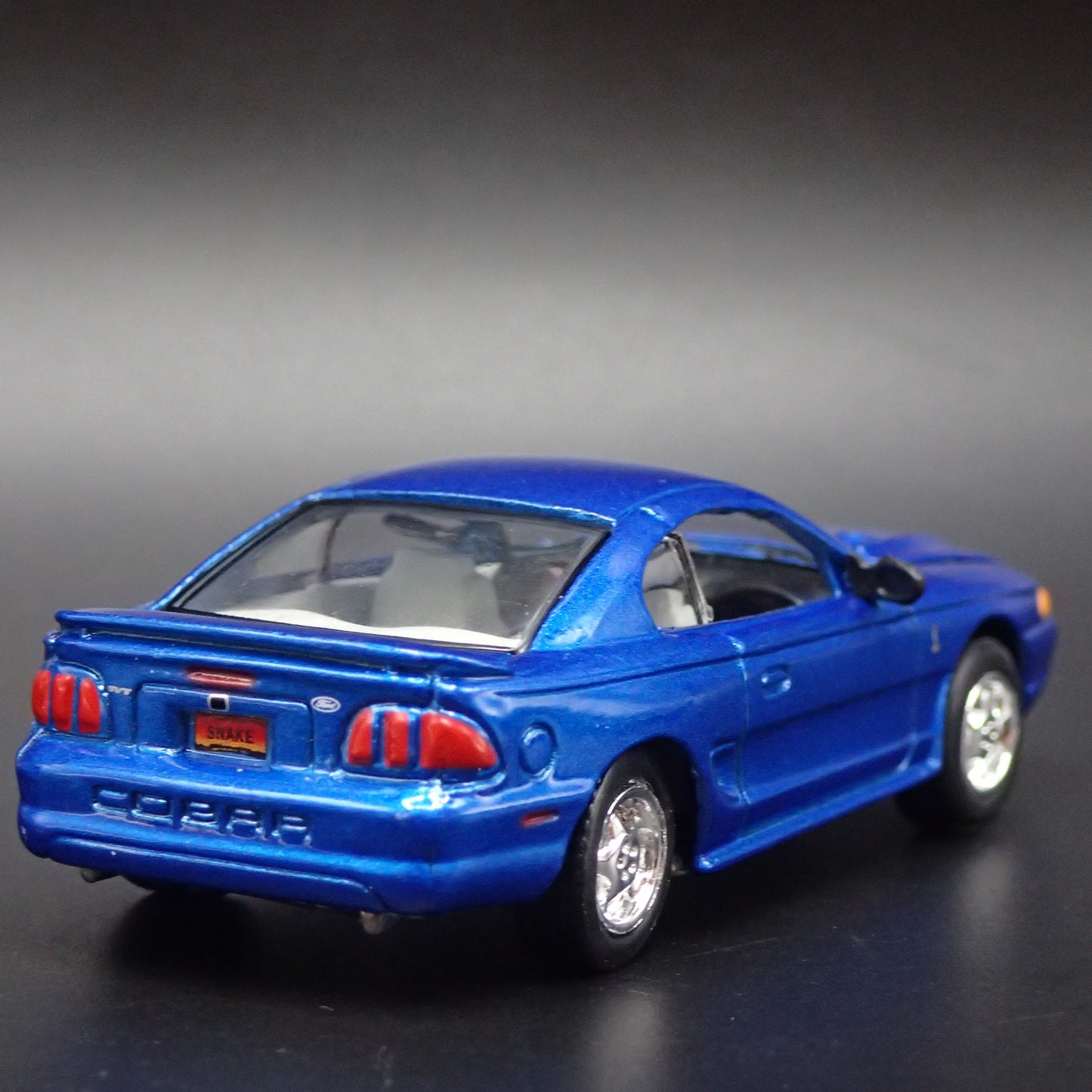 1994-1998 FORD MUSTANG COBRA 1:64 SCALE COLLECTIBLE DIORAMA DIECAST MODEL CAR