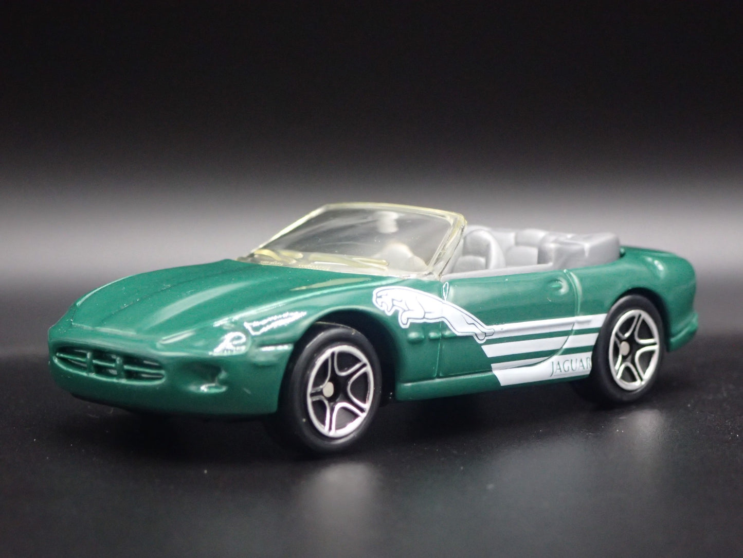 1996-2006 JAGUAR XK8 CONVERTIBLE GREEN 1/64 SCALE COLLECTIBLE DIECAST MODEL CAR