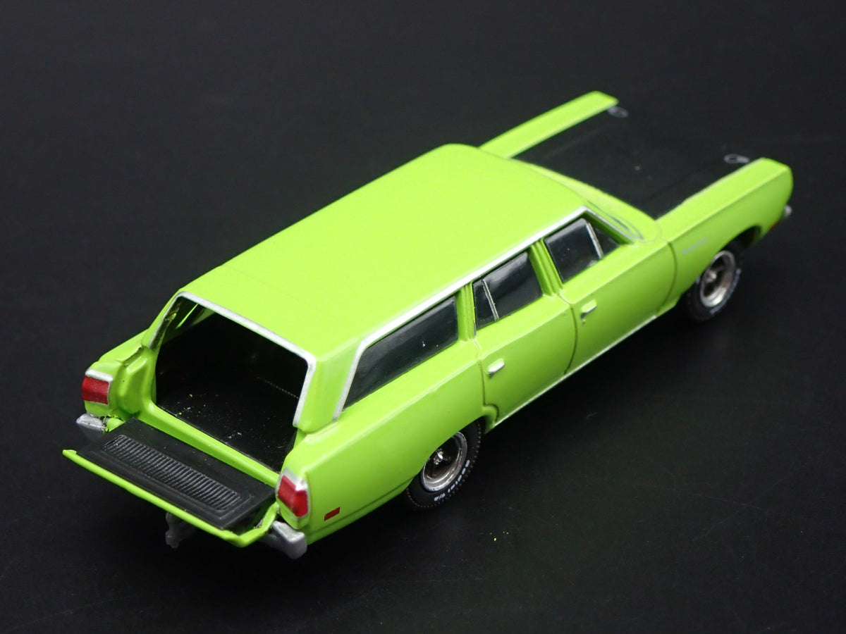 1970 70 PLYMOUTH SATELLITE STATION WAGON w/ HITCH 1:64 SCALE DIECAST MODEL CAR-Burning Rubber Toy Company