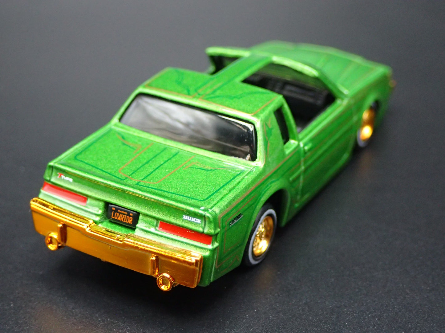 1987 87 BUICK REGAL T-TYPE LOWRIDER ADJUSTABLE SUSPENSION 1:64 DIECAST MODEL CAR