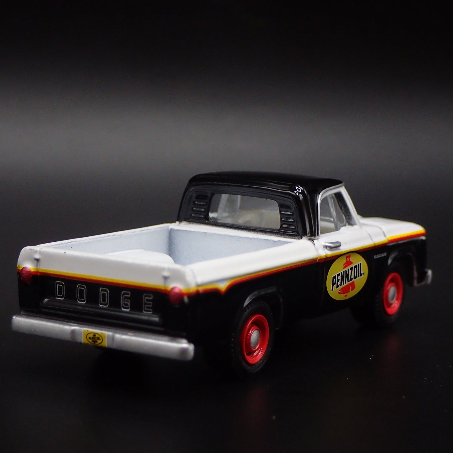 1964 64 DODGE D100 PICKUP TRUCK PENNZOIL 1/64 SCALE DIORAMA DIECAST MODEL CAR