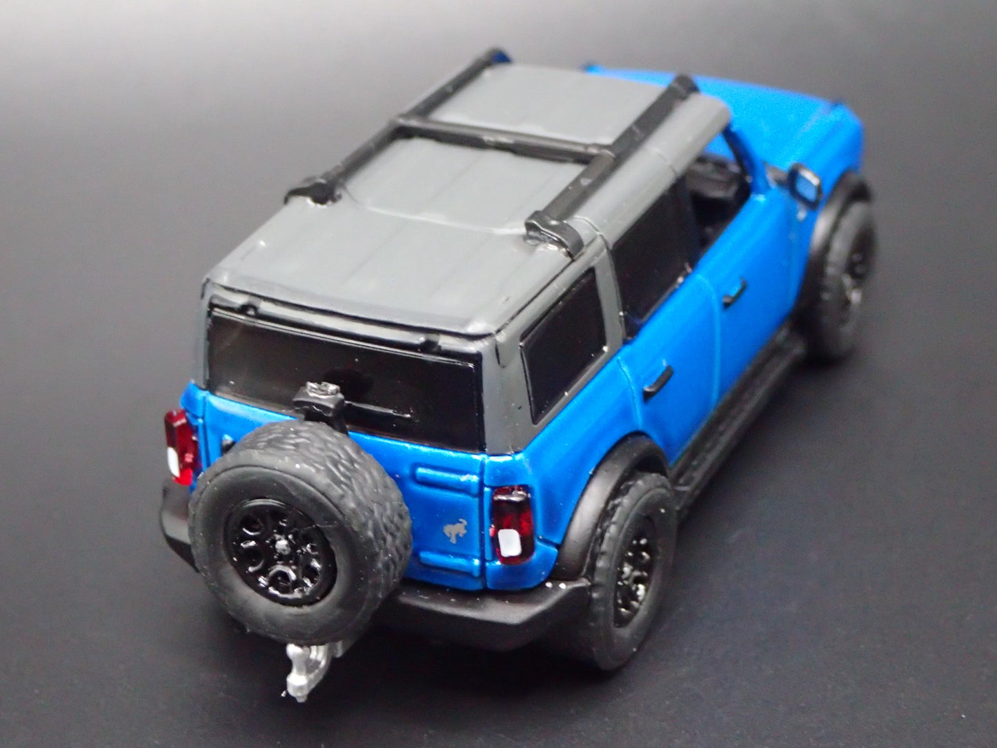 2021-2025 FORD BRONCO 4 FOUR DOOR w HITCH BLUE 1:64 SCALE DIECAST MODEL CAR
