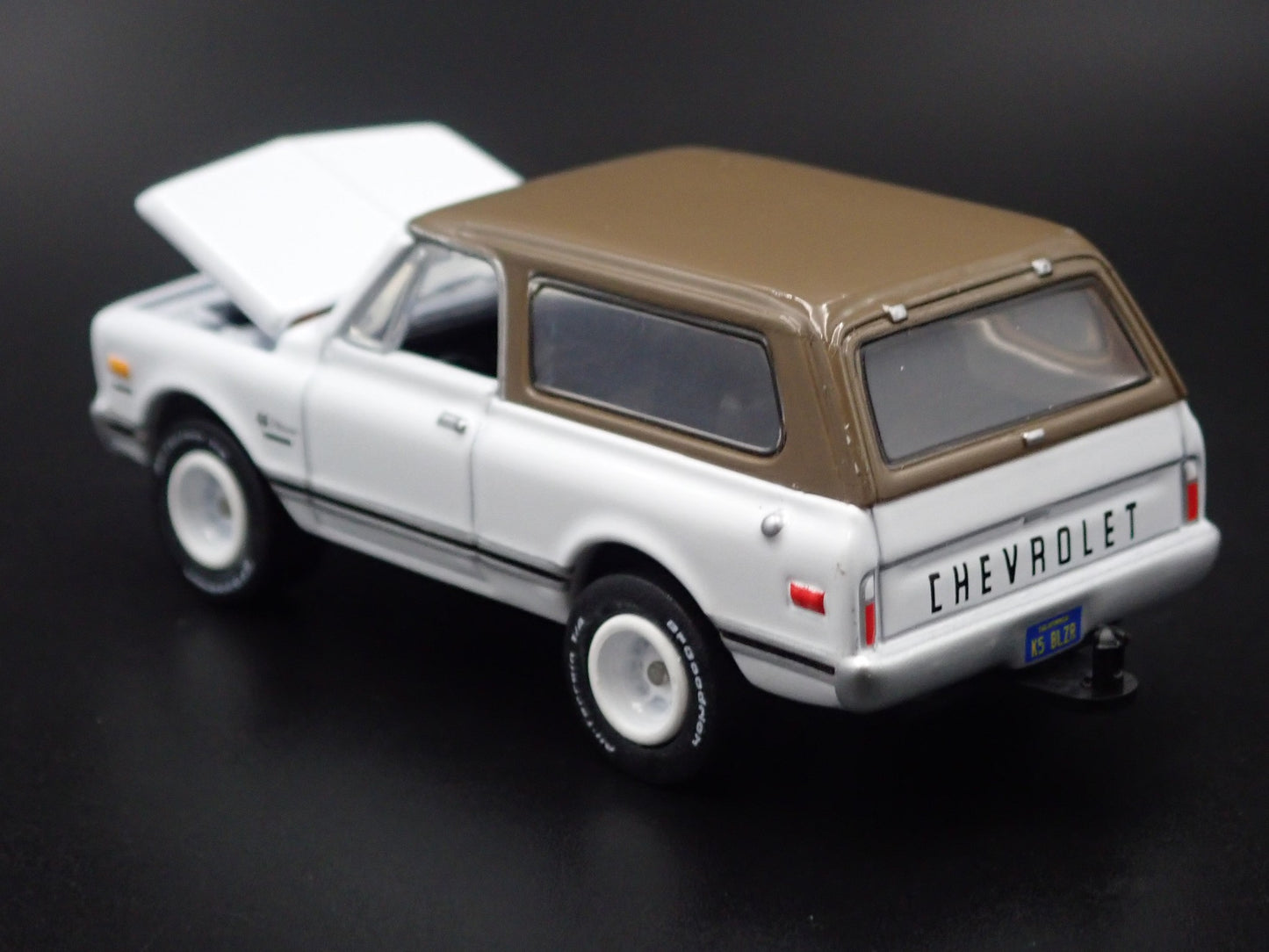 1970 70 CHEVY CHEVROLET BLAZER W HITCH RARE 1:64 SCALE DIORAMA DIECAST MODEL CAR