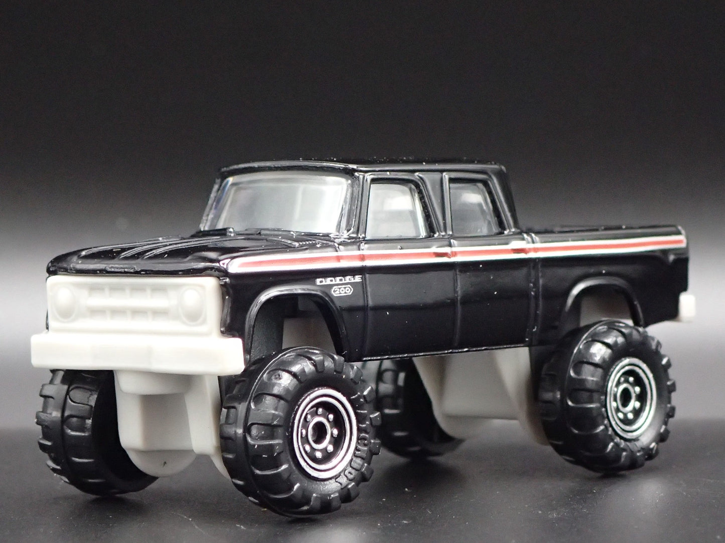 1968 68 DODGE D200 CREW CAB 4X4 PICKUP TRUCK BLACK 1/64 SCALE DIECAST MODEL CAR