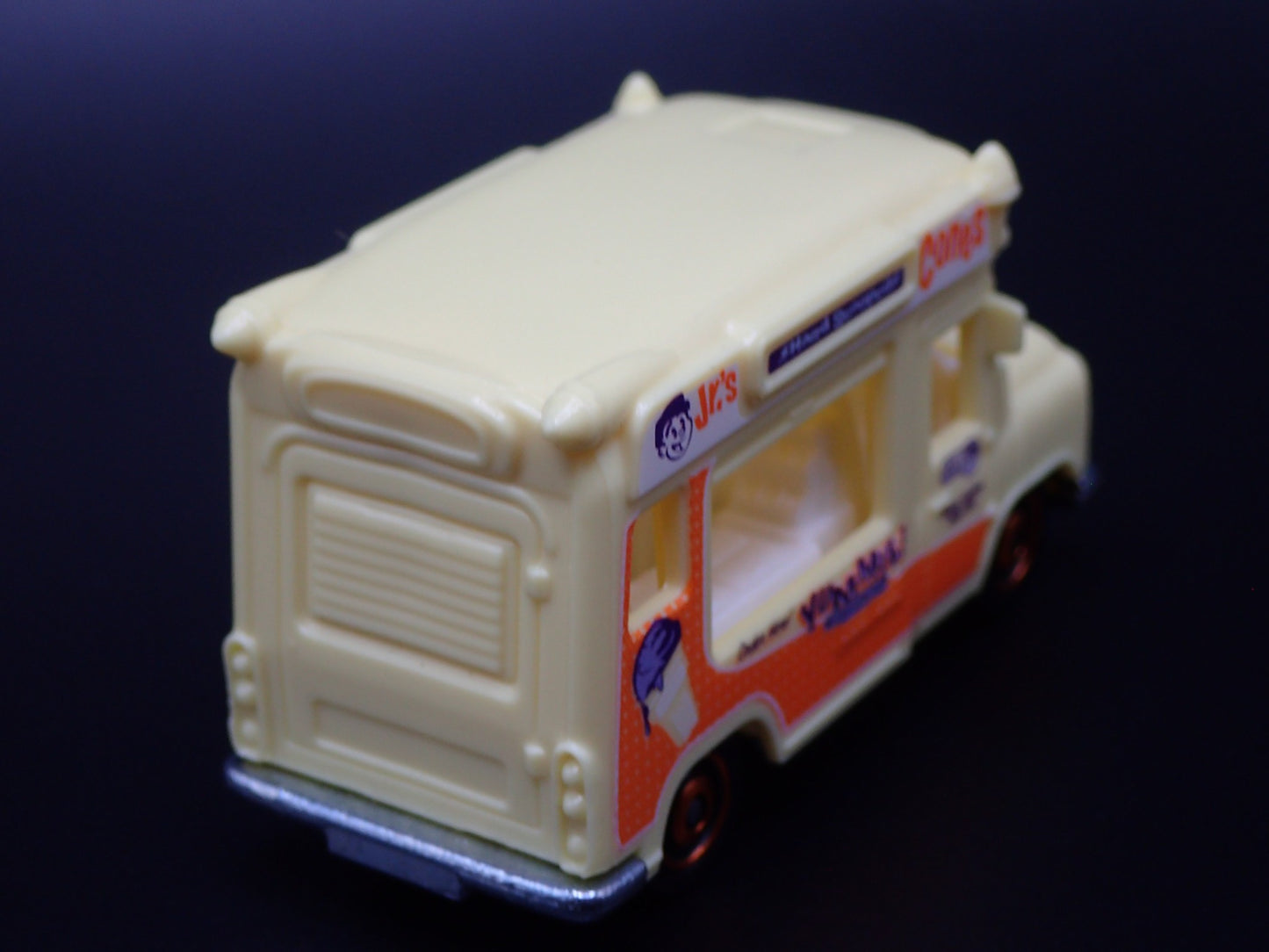 JR'S CONES ICE CREAM FOOD TRUCK 1:64 MB SCALE DIORAMA DIECAST MODEL CAR