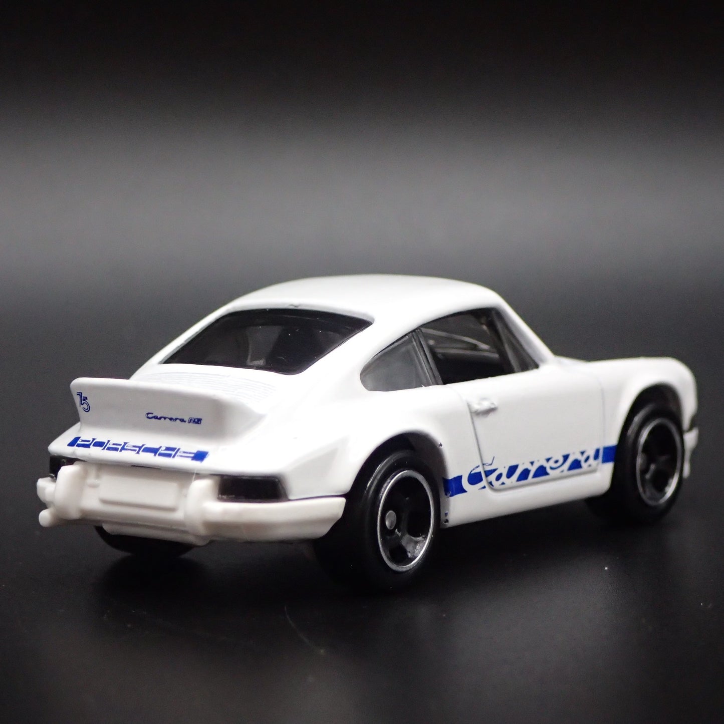 1973-1977 PORSCHE 911 CARRERA RS 2.7 1:64 SCALE COLLECTIBLE DIECAST MODEL CAR