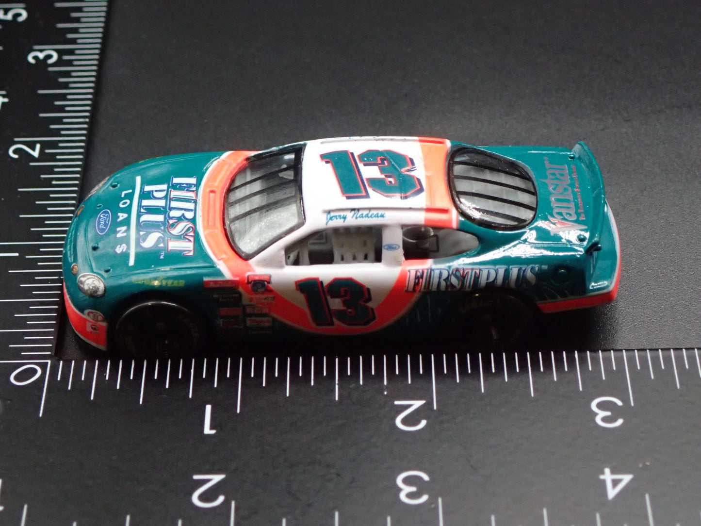 1998 98 FORD TAURUS 13 JERRY NADEAU NASCAR 1/64 SCALE DIECAST MODEL CAR