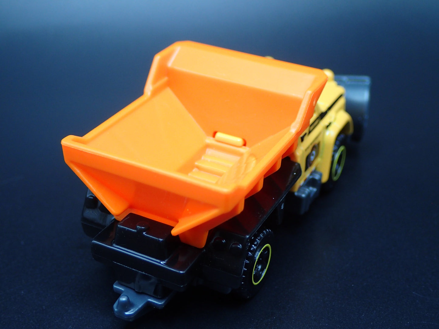 CHEVROLET TRUCK SNOW PLOW ROAD MAINTANCE W HITCH 1:64 MB SCALE DIECAST MODEL CAR