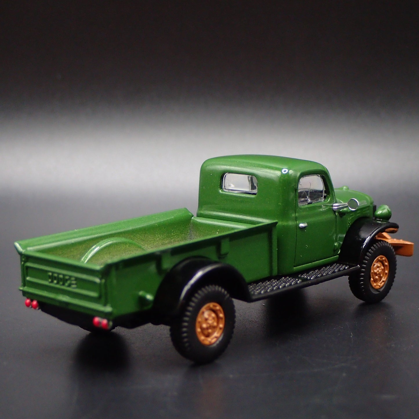 1947 47 DODGE POWER WAGON PICKUP TRUCK 1:64 SCALE COLLECTIBLE DIECAST MODEL CAR