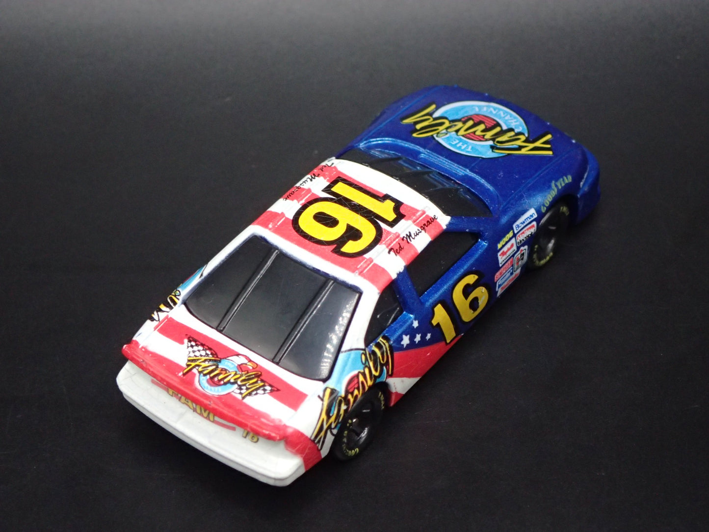 1994 94 FORD THUNDERBIRD 16 TED MUSGRAVE NASCAR 1:64 SCALE DIECAST MODEL CAR