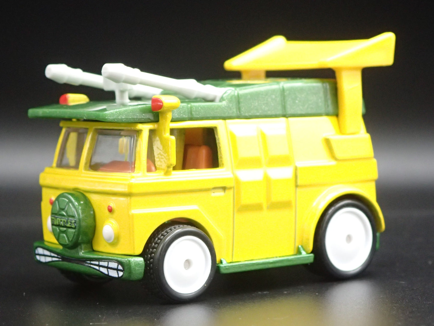 TEENAGE MUTANT NINJA TURTLES PARTY VAN RARE 1:64 SCALE DIORAMA DIECAST MODEL CAR