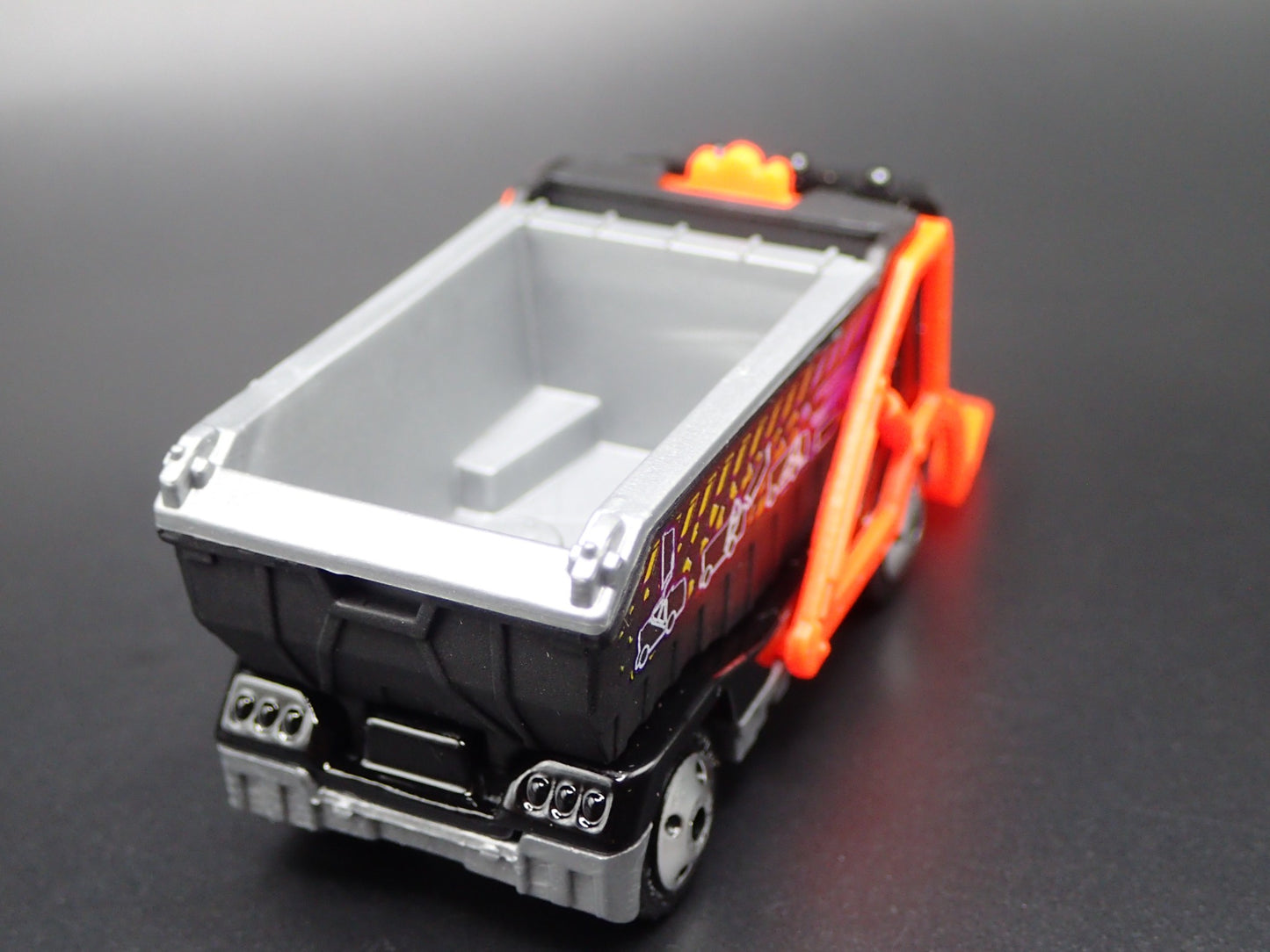 MODERN GARBAGE RECYCLING TRASH TRUCK 1/64 MB SCALE DIORAMA DIECAST MODEL CAR