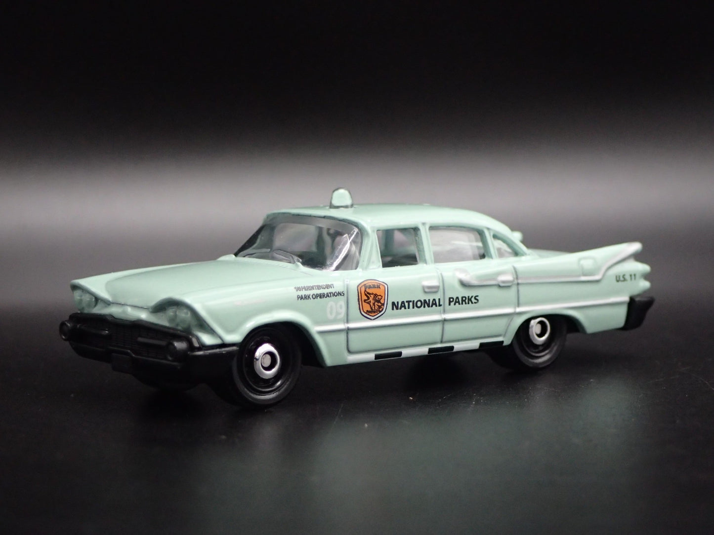 1959 59 DODGE CORONET POLICE CAR NATIONAL PARKS 1:64 SCALE DIECAST MODEL CAR