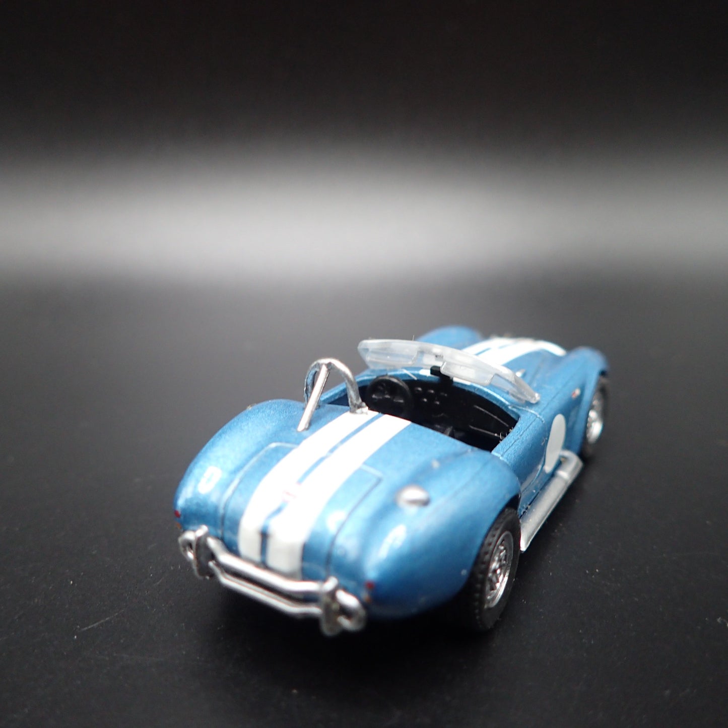 1965 65 SHELBY COBRA 427 S/C 1:64 SCALE COLLECTIBLE DIORAMA DIECAST MODEL CAR