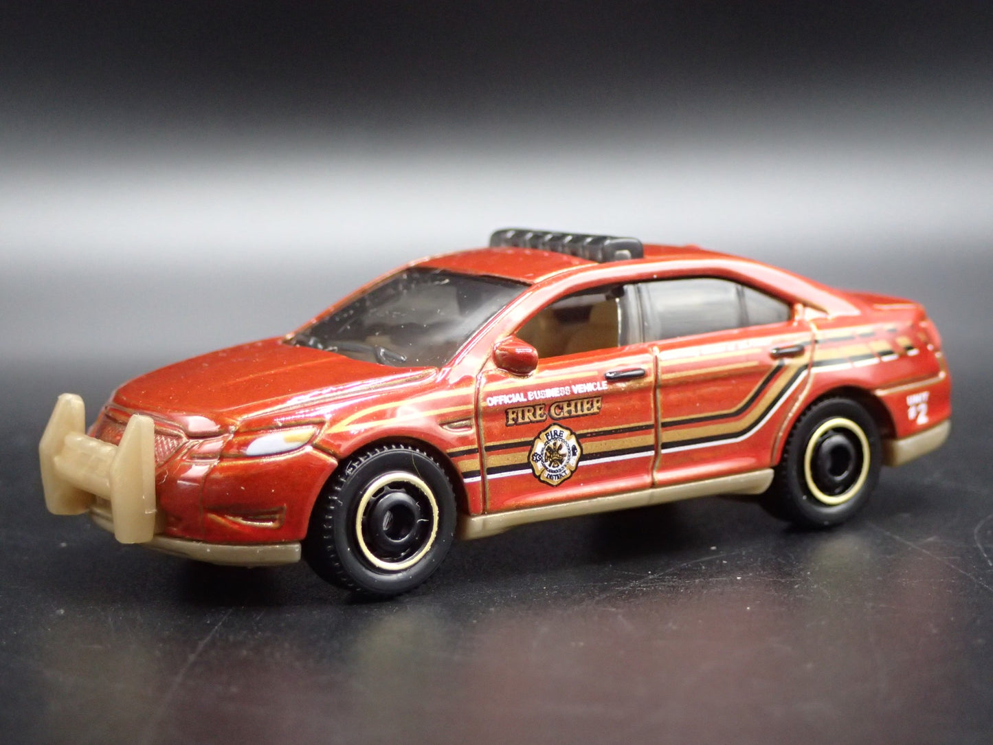FORD POLICE INTERCEPTOR FIRE CHIEF RED 1/64 MB SCALE DIECAST DIORAMA MODEL CAR