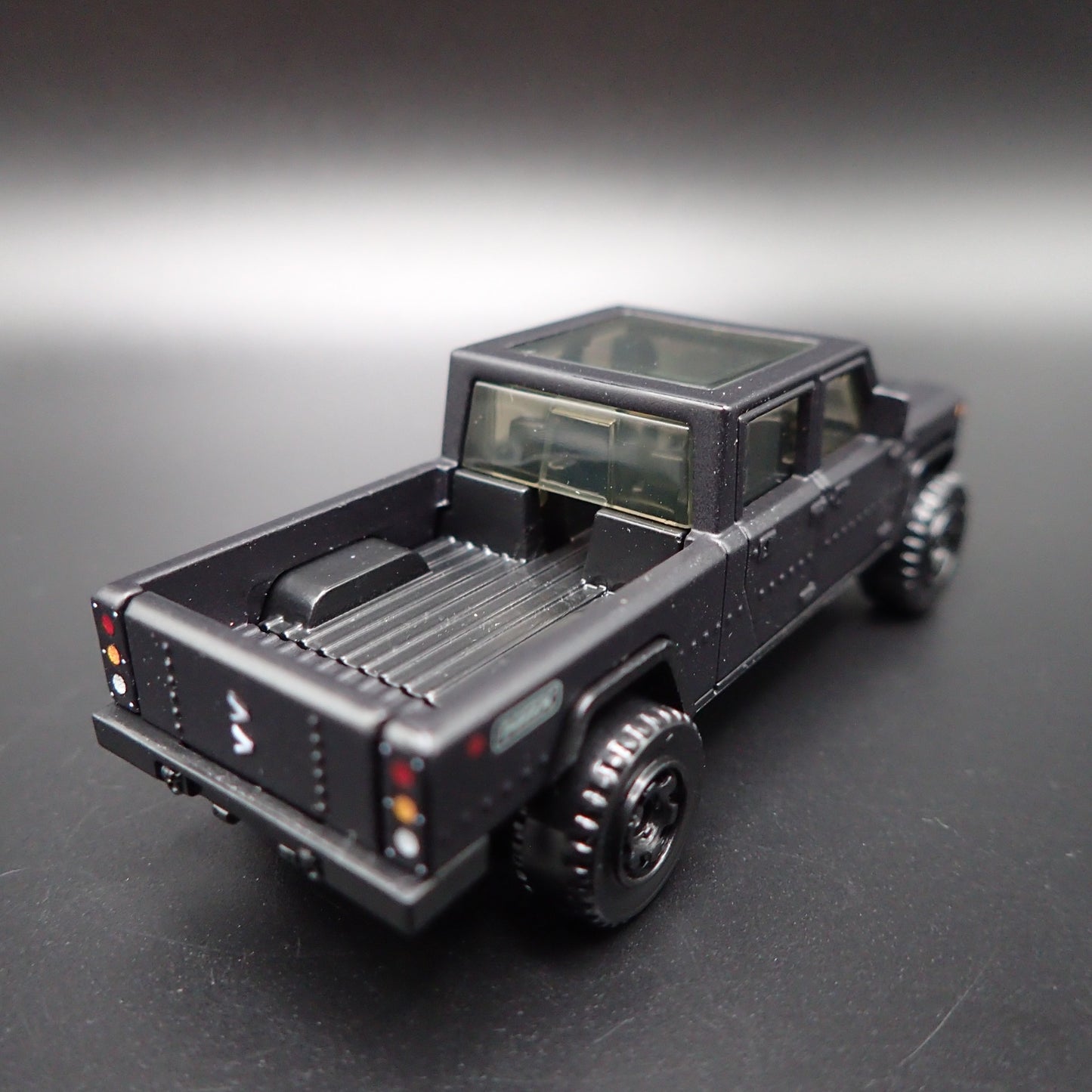 BOLLINGER B2 ELECTRIC TRUCK CONCEPT BLACK 1:64 SCALE DIORAMA DIECAST MODEL CAR