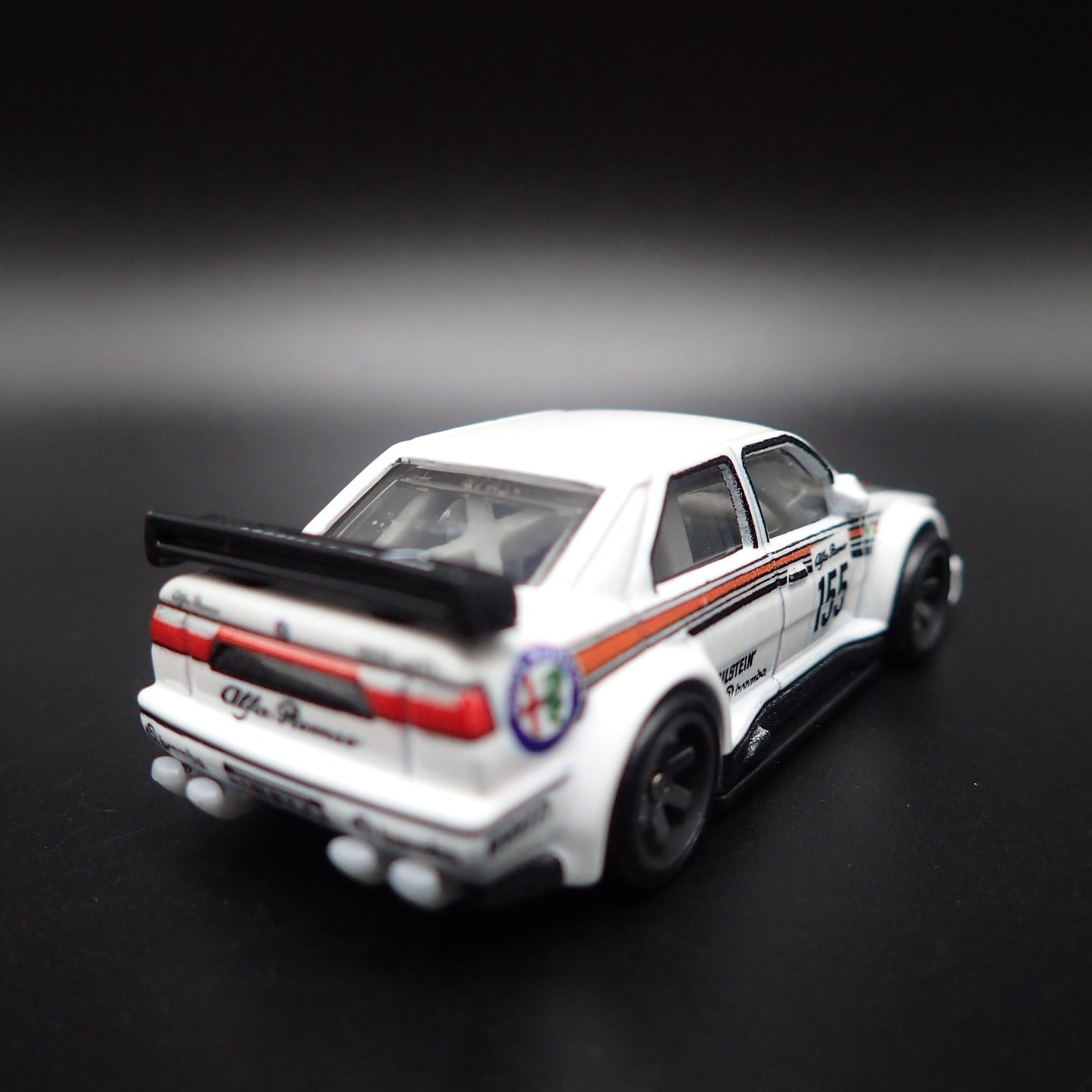 1993-1996 ALFA ROMEO 155 V6 Ti RACE CAR 1:64 SCALE DIORAMA DIECAST MODEL CAR