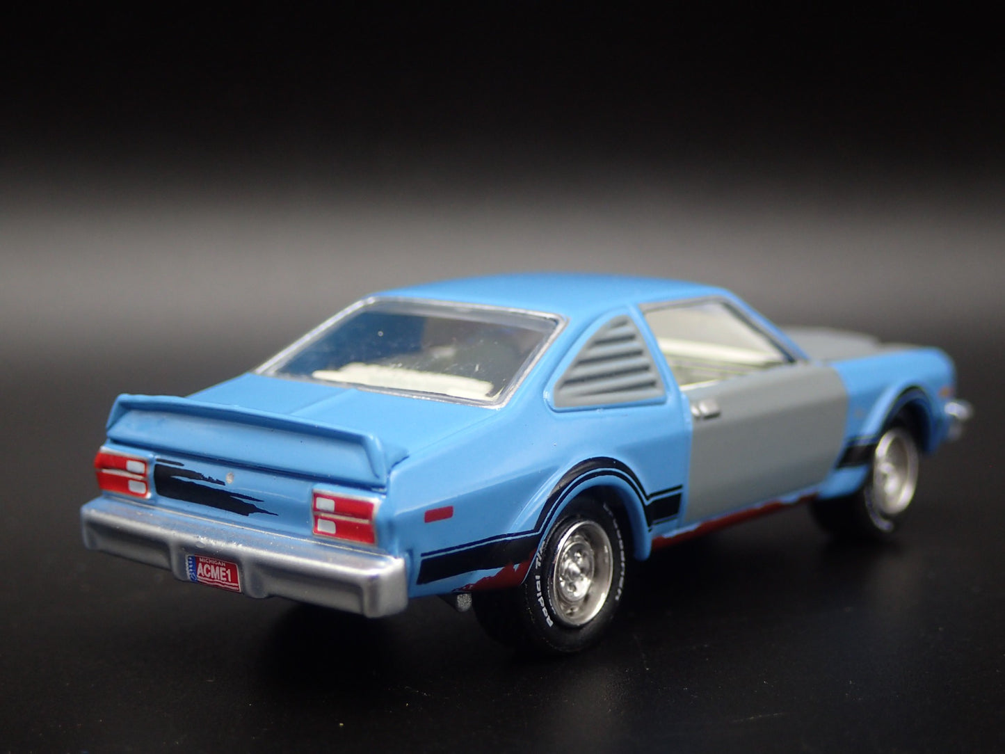 1976 76 PLYMOUTH VOLARE ROAD RUNNER BARN FIND BLUE 1/64 SCALE DIECAST MODEL CAR