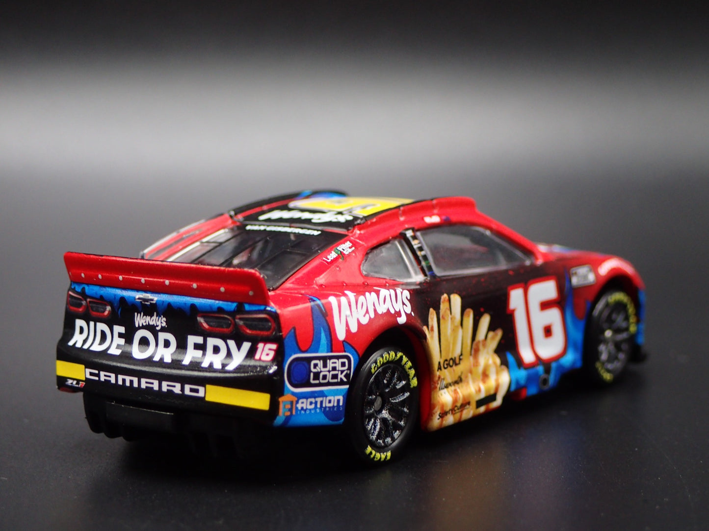 2024 24 CHEVY CAMARO ZL1 16 SHANE VAN GISBERGEN WENDYS NASCAR 1:64 DIECAST MODEL