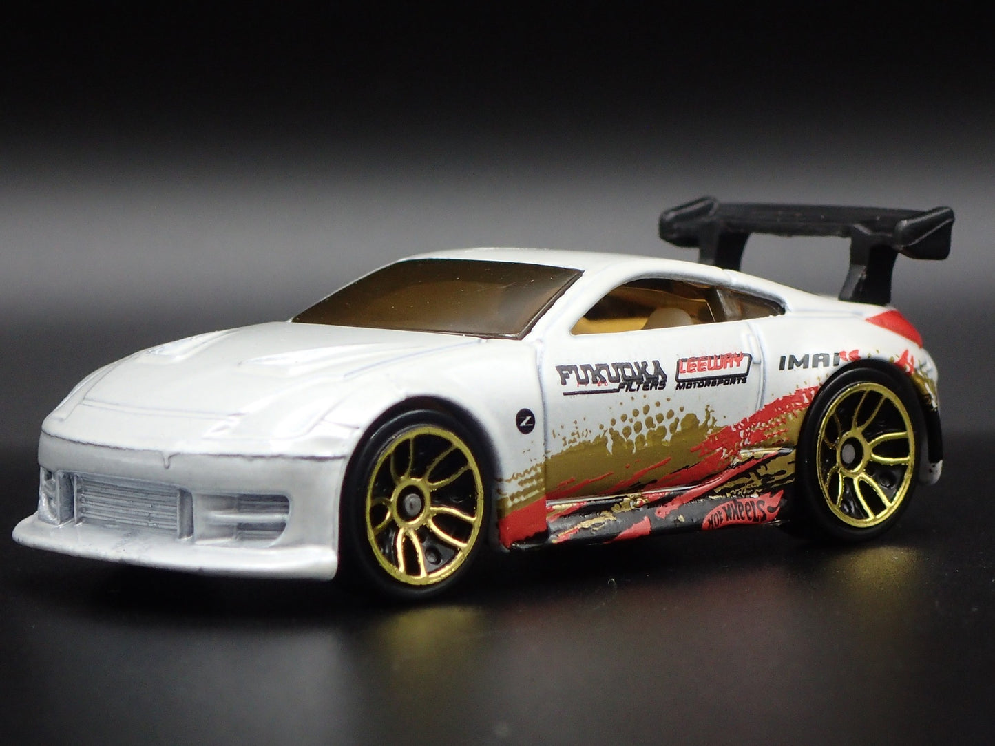 2003-2009 NISSAN 350Z JDM WHITE 1:64 SCALE COLLECTIBLE DIORAMA DIECAST MODEL CAR