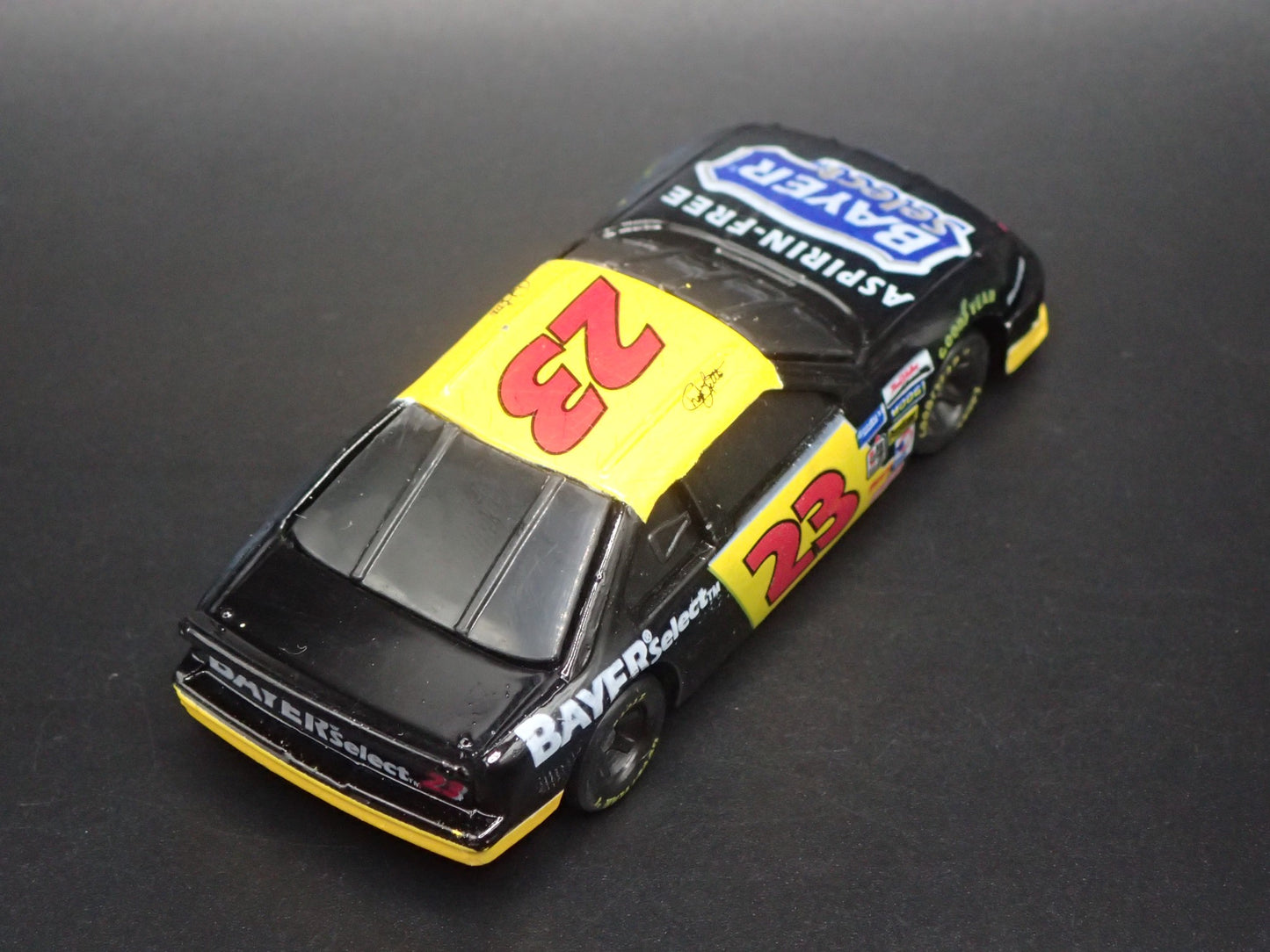 1994 94 FORD THUNDERBIRD 23 CHAD LITTLE NASCAR 1:64 SCALE DIECAST MODEL CAR