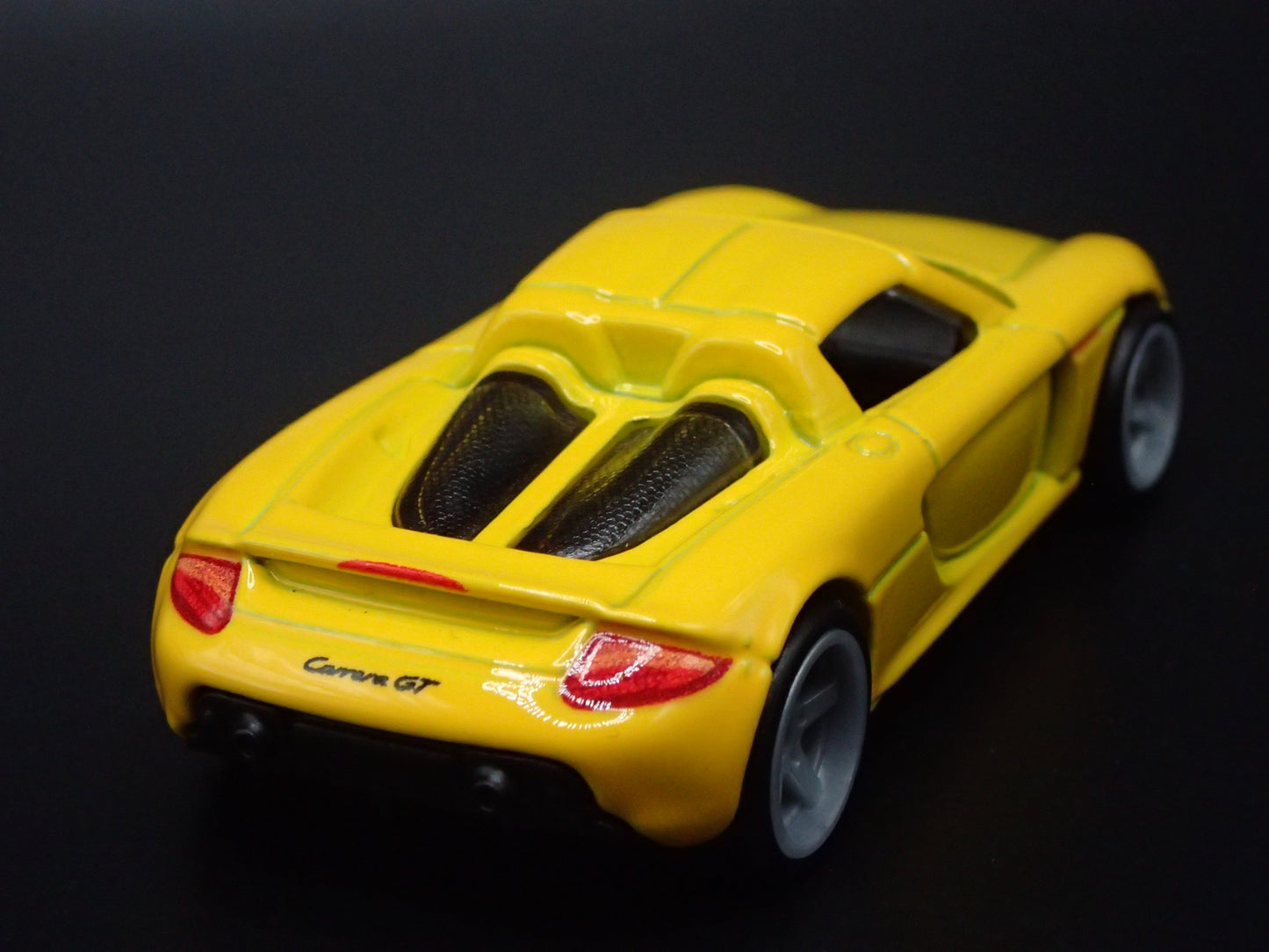 2003-2006 PORSCHE CARRERA GT SUPER CAR RARE 1:64 SCALE DIORAMA DIECAST MODEL CAR