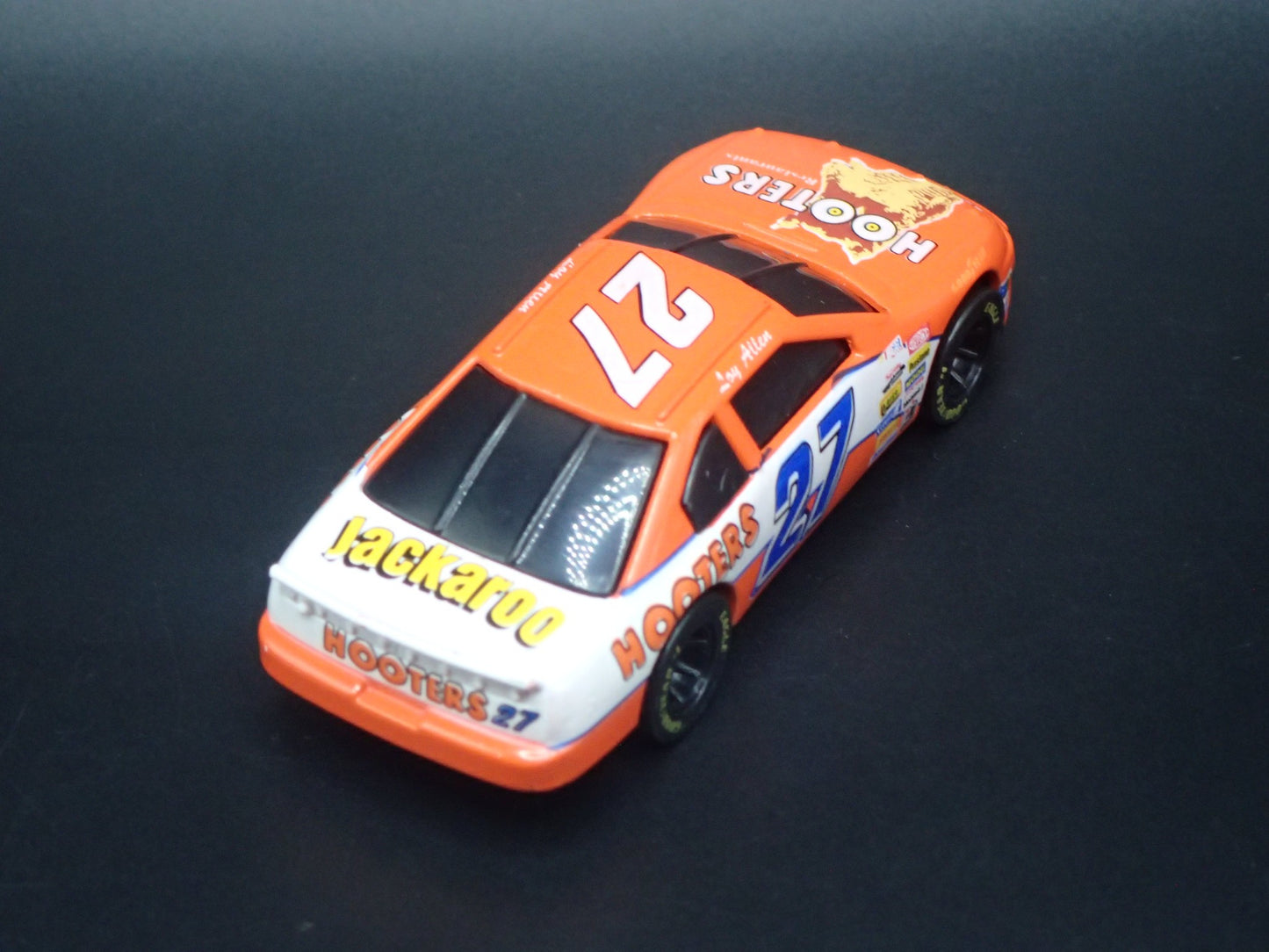 1995 FORD THUNDERBIRD 27 LOY ALLEN HOOTERS NASCAR 1:64 SCALE DIECAST MODEL CAR