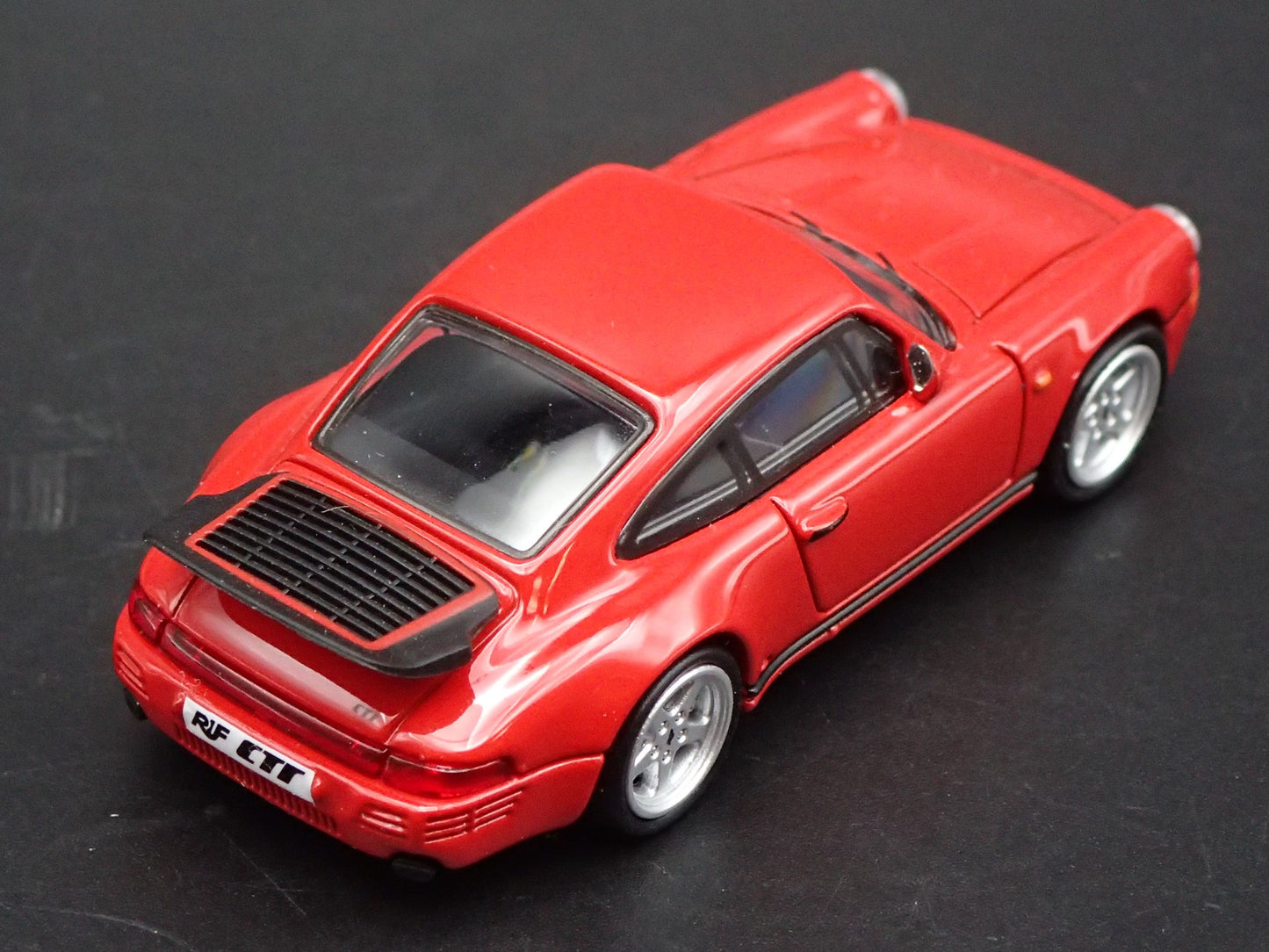1987-1996 PORSCHE 911 CARRERA 3.2 RUF CTR 1:64 SCALE DIORAMA DIECAST MODEL CAR