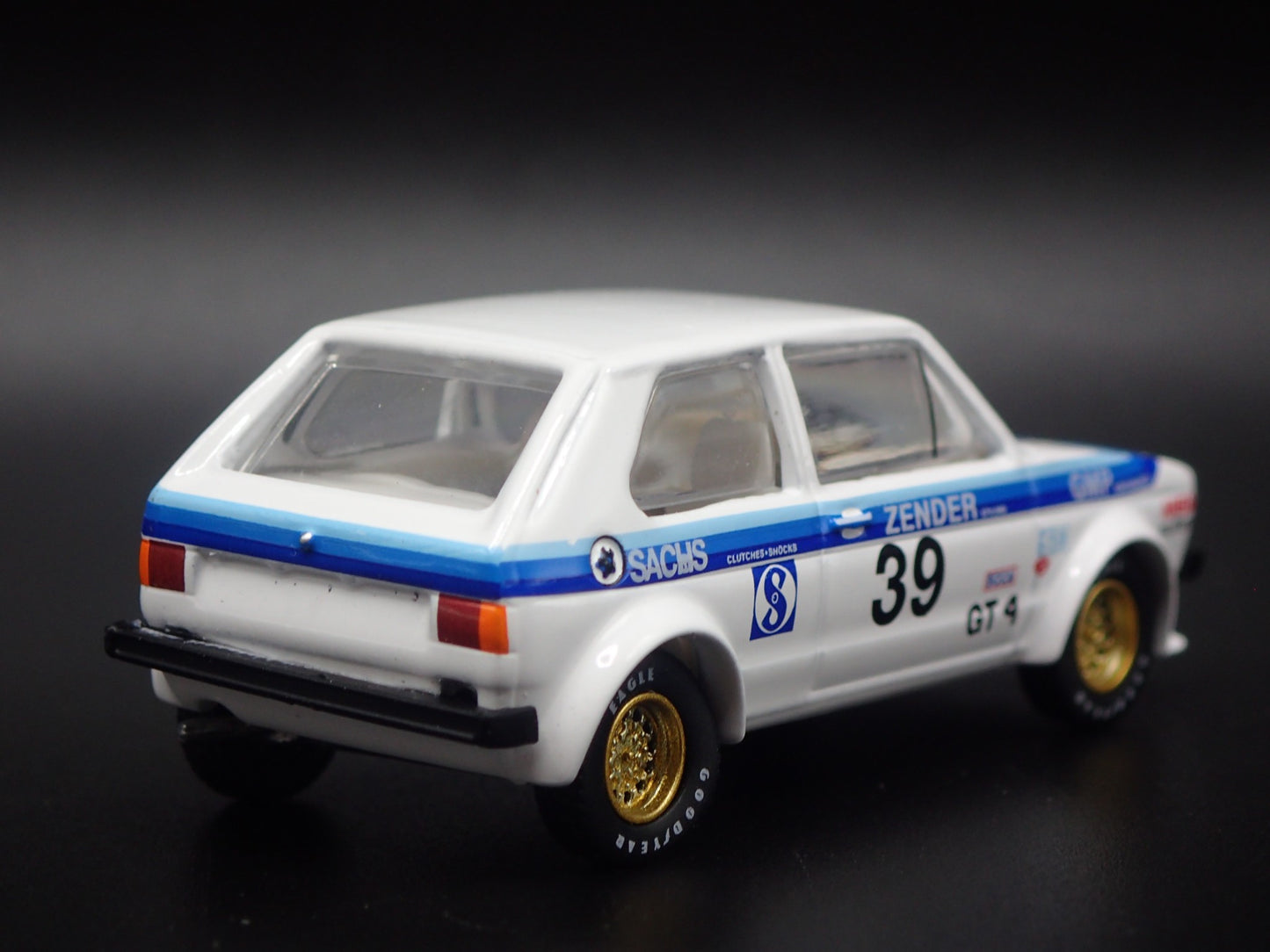 1975 75 VW VOLKSWAGEN RABBIT MK1 WHITE 1:64 SCALE DIORAMA DIECAST MODEL CAR