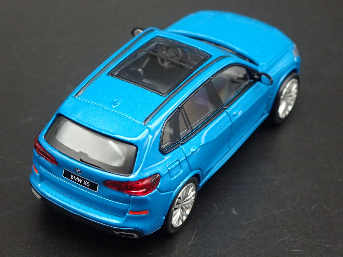 2019-2025 BMW X5 LUXURY SUV G05 1:64 SCALE COLLECTIBLE DIORAMA DIECAST MODEL CAR