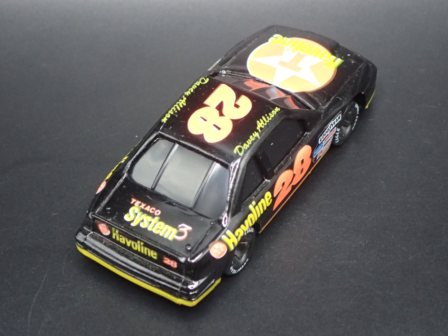 1992 92 FORD THUNDERBIRD 28 DAVEY ALLISON NASCAR 1/64 SCALE DIECAST MODEL CAR