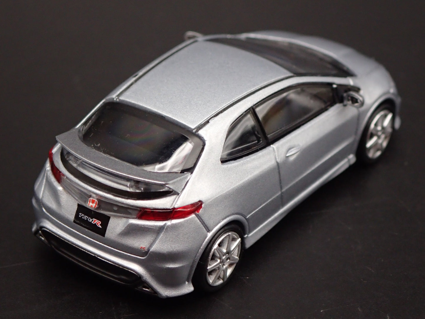2007-2011 HONDA CIVIC TYPE R FN2 EURO 1:64 SCALE DIORAMA DIECAST MODEL CAR