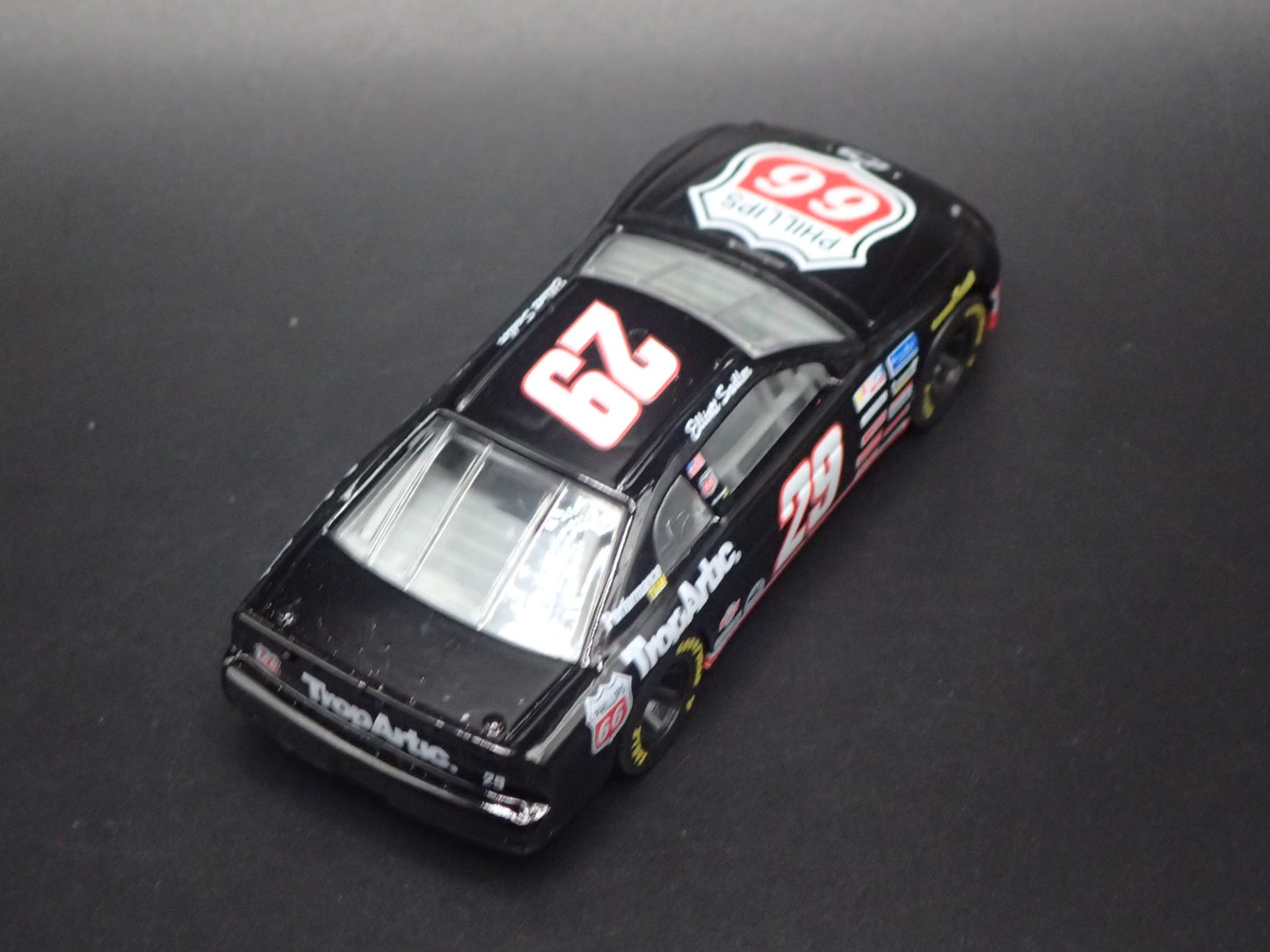 1997 97 CHEVY MONTE CARLO 29 ELLIOT SADLER NASCAR 1:64 SCALE DIECAST MODEL CAR