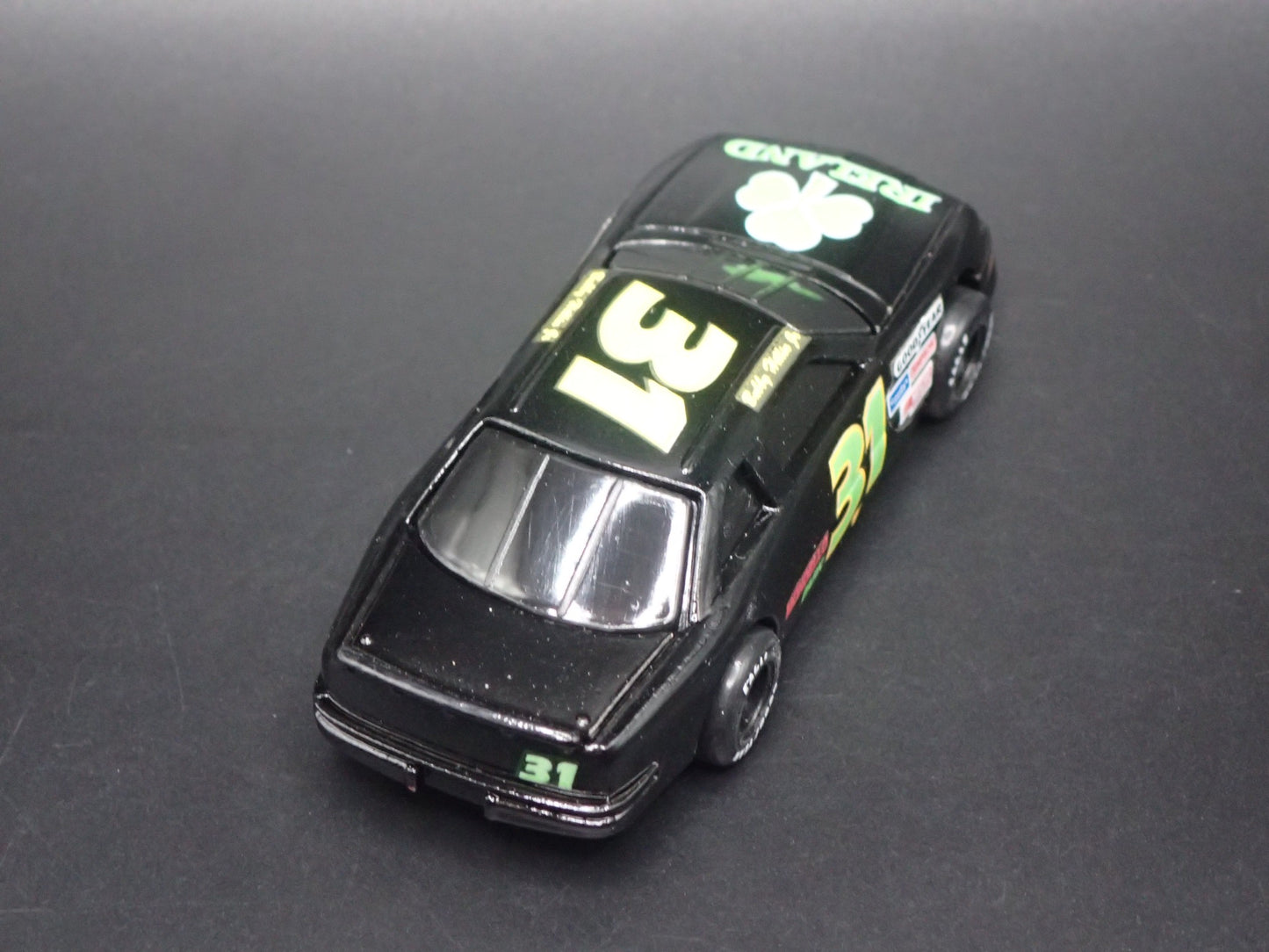 1992 92 CHEVY LUMINA #31 BOBBY HILLIN JR NASCAR 1:64 SCALE DIECAST MODEL CAR