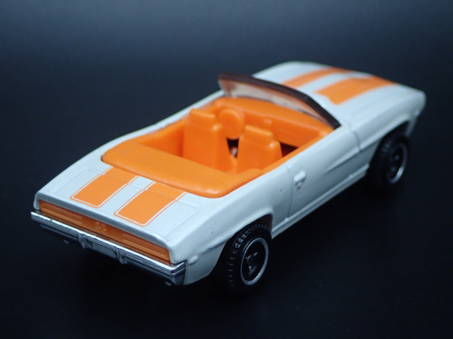 1969 69 CHEVY CHEVROLET CAMARO SS 396 CONVERTIBLE 1/64 SCALE DIECAST MODEL CAR
