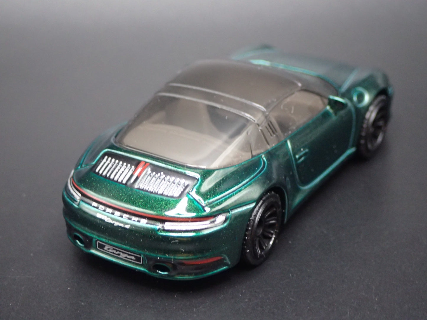 2018-2026 PORSCHE 911 TARGA 4S GREEN 1:64 SCALE COLLECTIBLE DIECAST MODEL CAR