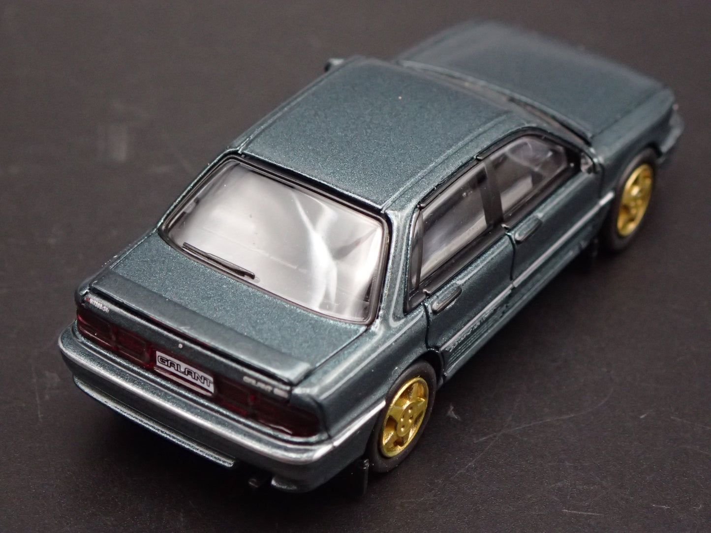 MITSUBISHI GALANT VR4 GREEN 1:64 SCALE COLLECTIBLE DIORAMA DIECAST MODEL CAR