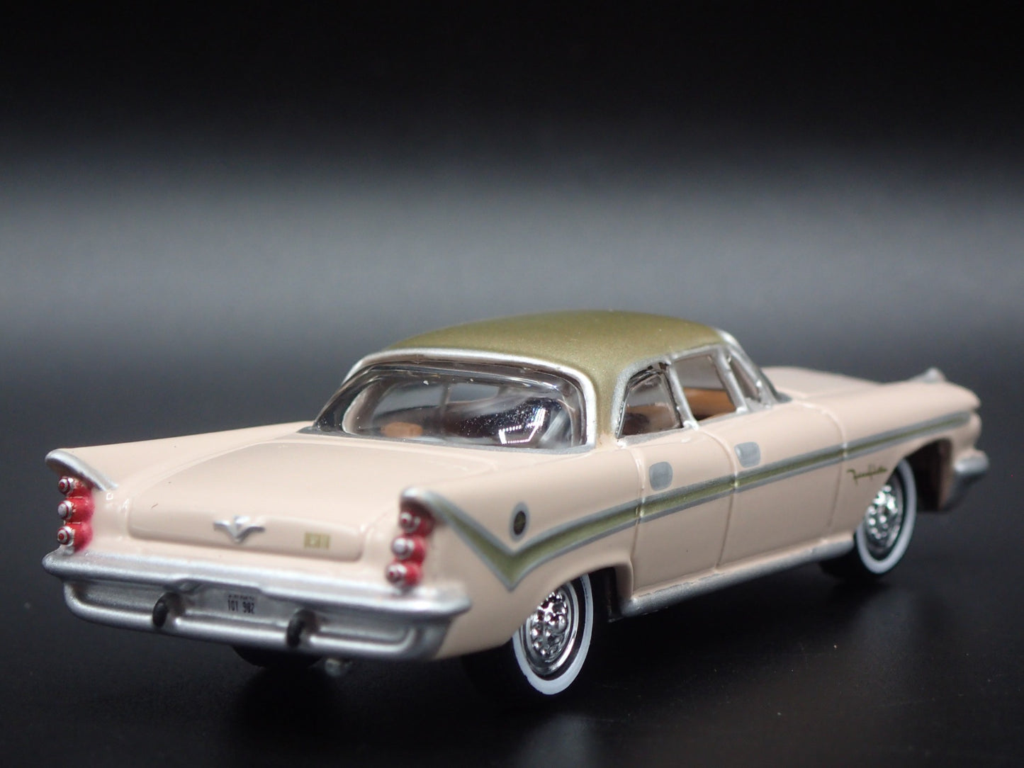 1959 59 DESOTO FIREFLITE 4 FOUR DOOR RARE 1:64 SCALE DIORAMA DIECAST MODEL CAR
