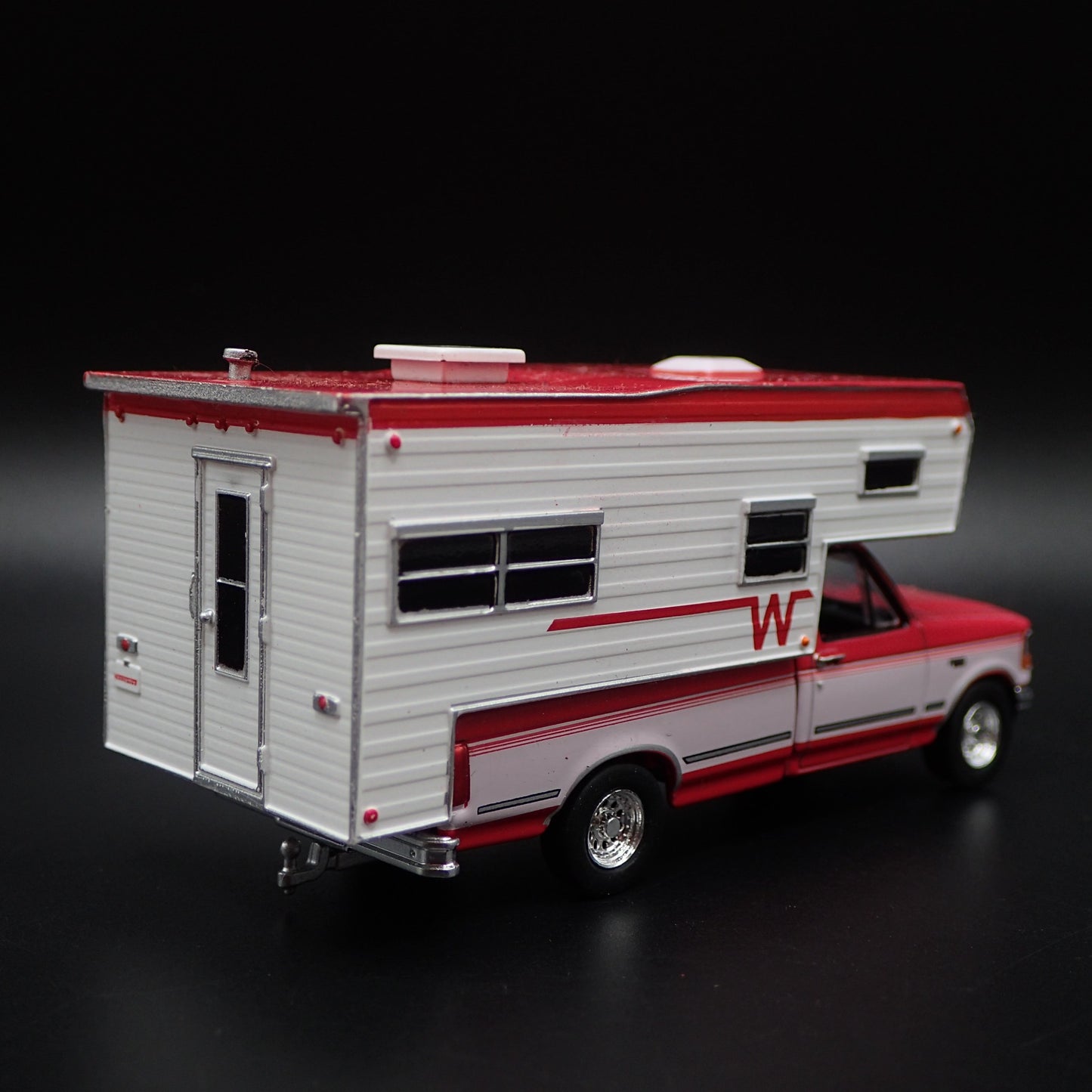 1995 95 FORD F250 PICKUP TRUCK W WINNEBAGO CAMPER 1/64 SCALE DIECAST MODEL CAR