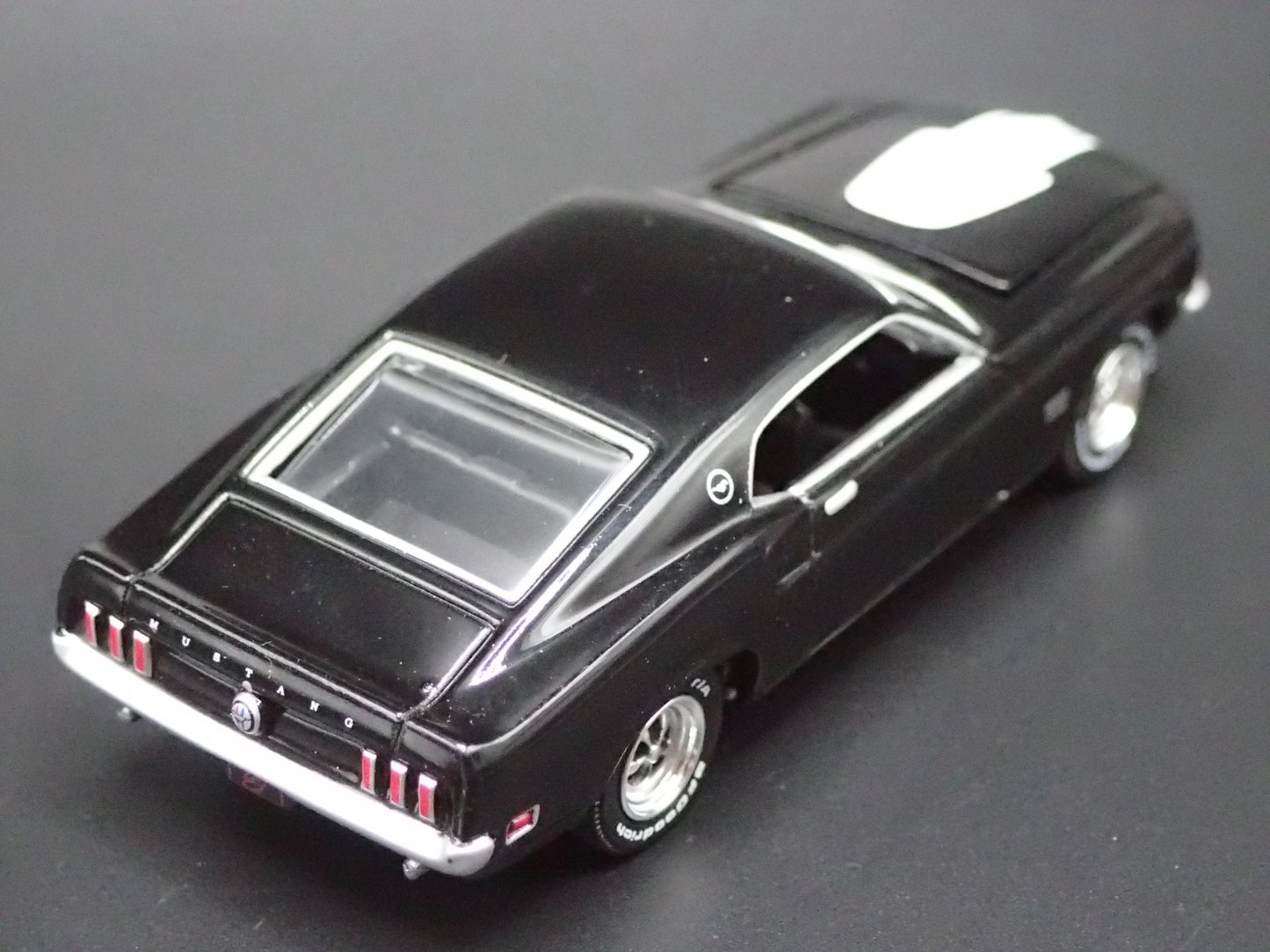 1969 FORD MUSTANG BOSS 429 RARE 1:64 SCALE COLLECTIBLE DIORAMA DIECAST MODEL CAR