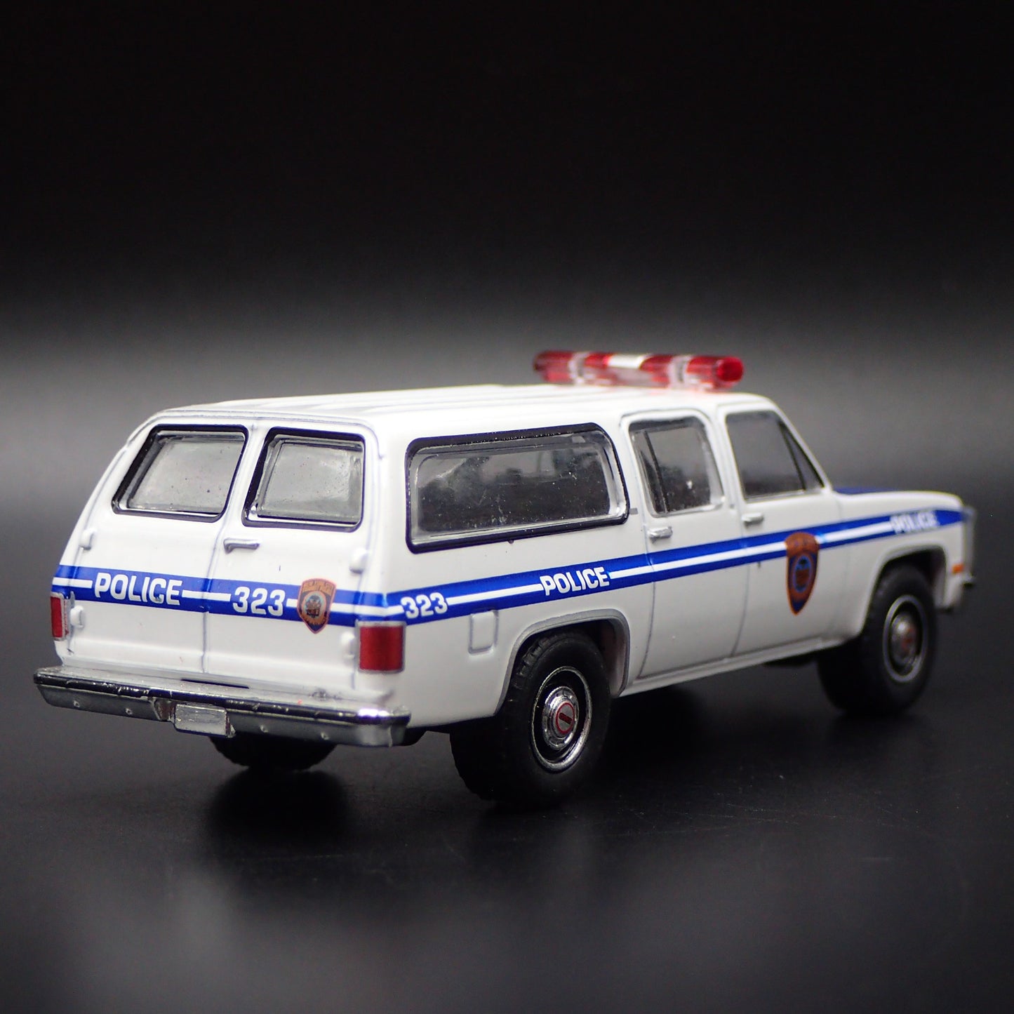 1973-1991 GMC SUBURBAN 2500 NYPD POLICE SQUAREBODY 1/64 SCALE DIECAST MODEL CAR
