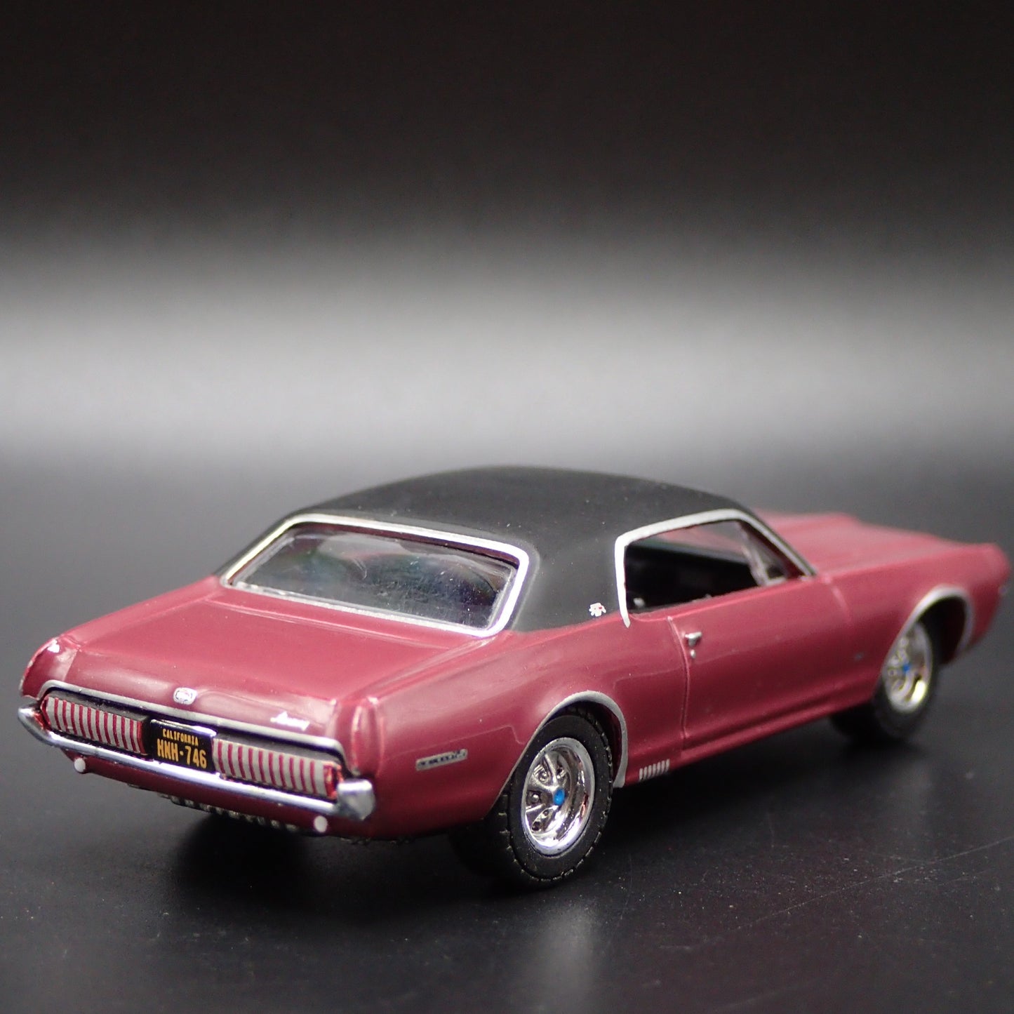 1967 67 MERC MERCURY COUGAR XR-7 GT BURGUNDY 1:64 SCALE DIECAST MODEL CAR