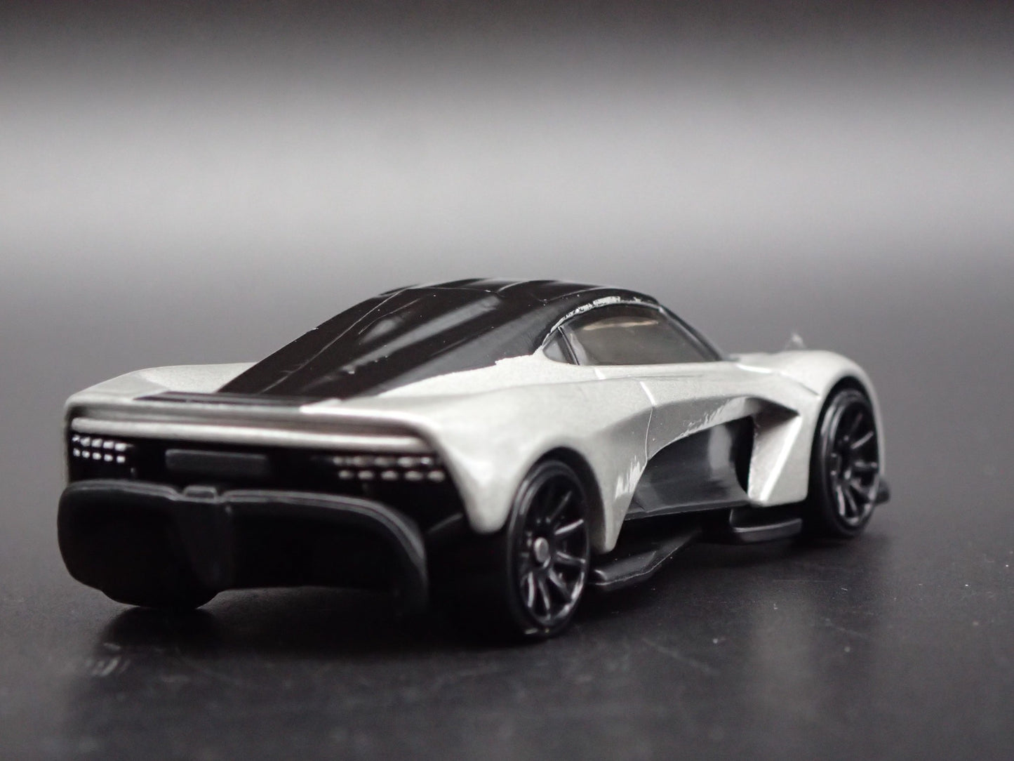 2019 19 ASTON MARTIN VALHALLA CONCEPT PROTOTYPE 1/64 SCALE DIECAST MODEL CAR