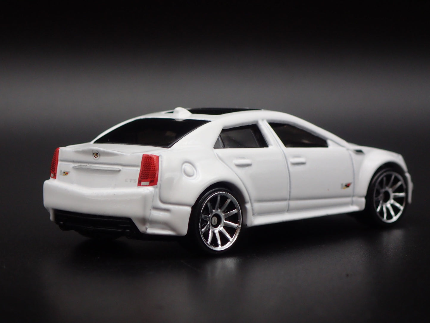 2009-2015 CADILLAC CADDY CTS-V 4 FOUR DOOR 1:64 SCALE DIORAMA DIECAST MODEL CAR
