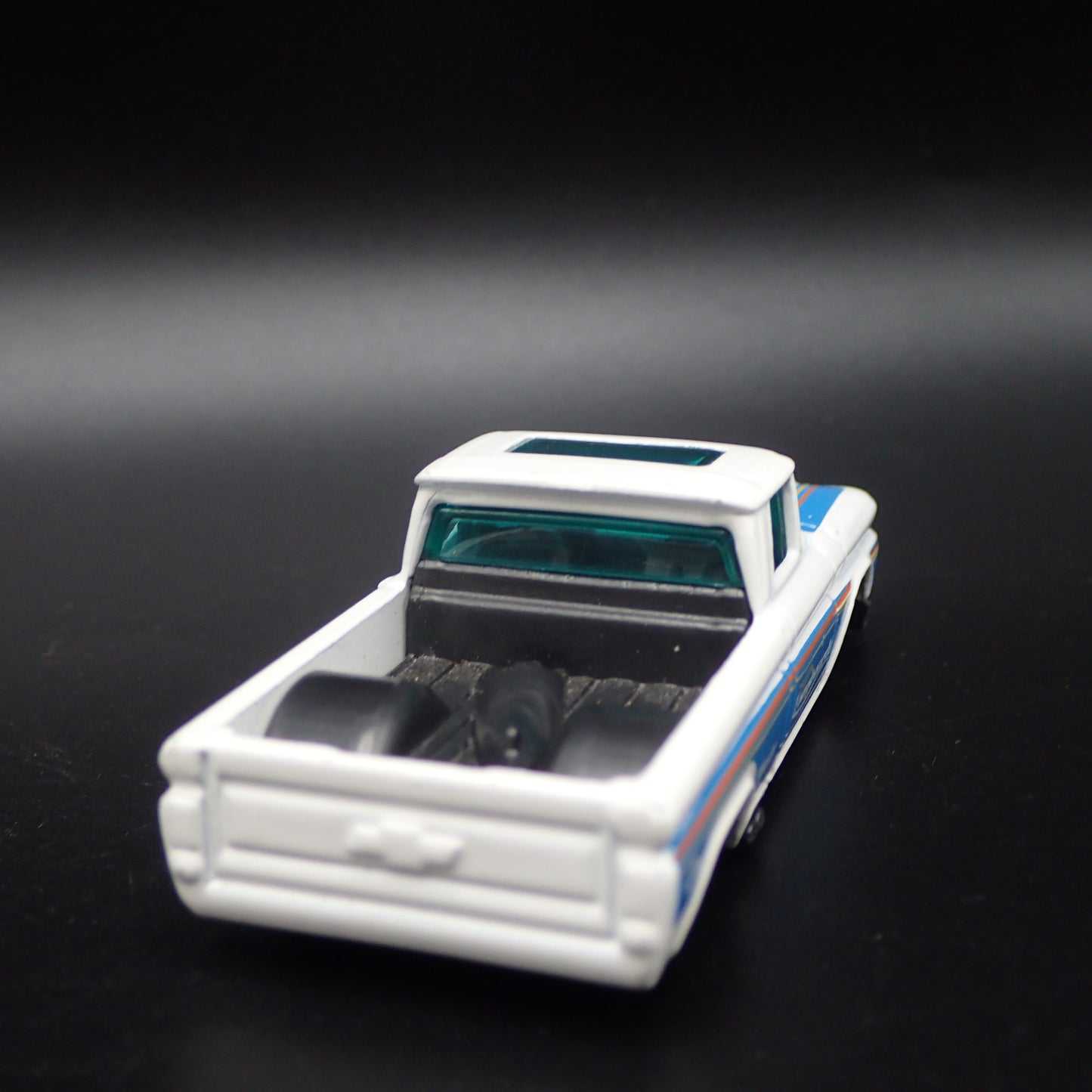 1962 62 CHEVY CHEVROLET SHORT BED PICKUP TRUCK RARE 1:64 SCALE DIECAST MODEL CAR