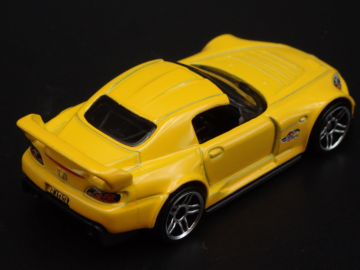1999-2003 HONDA S2000 YELLOW 1:64 SCALE COLLECTIBLE DIORAMA DIECAST MODEL CAR