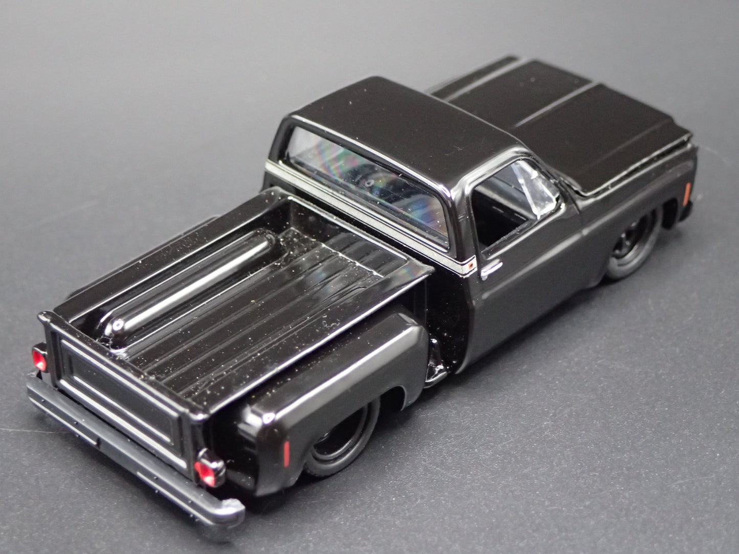 1973 73 CHEVY CHEVROLET STEPSIDE SQUARE BODY TRUCK 1:64 SCALE DIECAST MODEL CAR