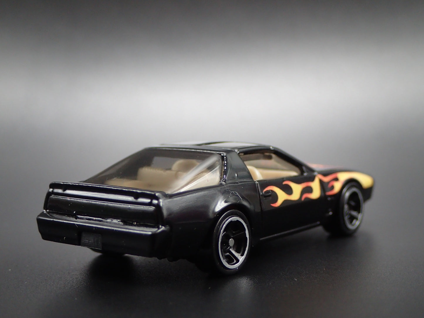 KNIGHT RIDER KITT PONTIAC FIREBIRD 1:64 SCALE COLLECTIBLE DIECAST MODEL CAR